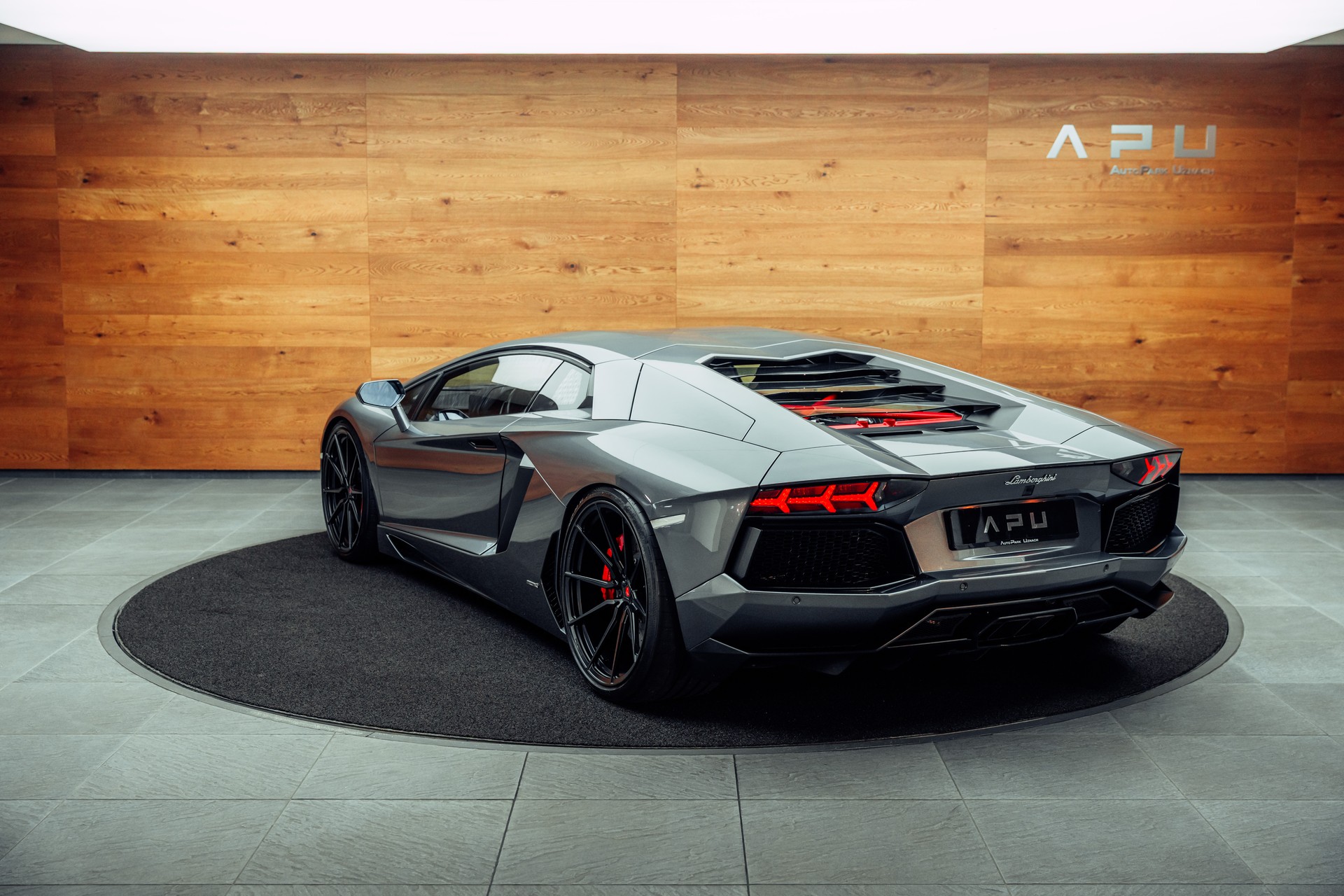 LAMBORGHINI Aventador LP700-4 Coupé E-Gear Grigio Estoque-image-2