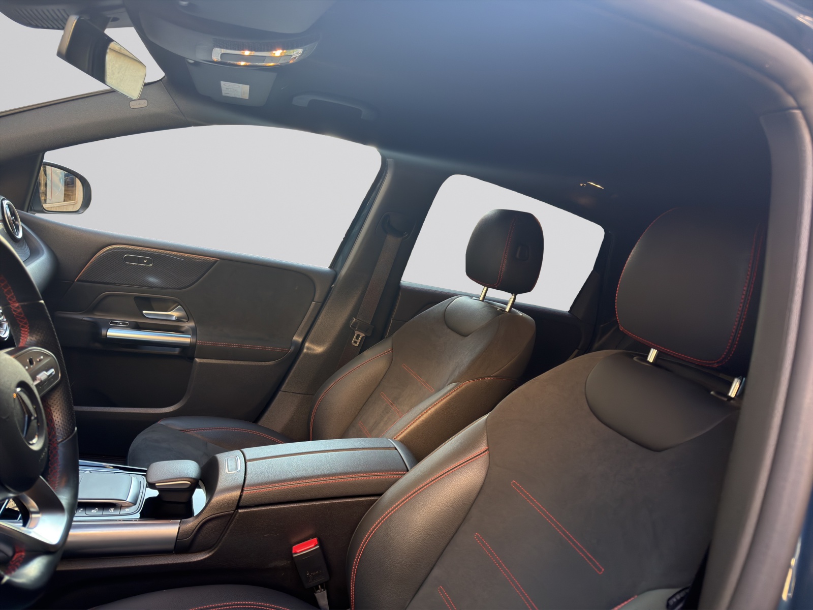 Image MERCEDES-BENZ B-200 B 200 4M AMG Line