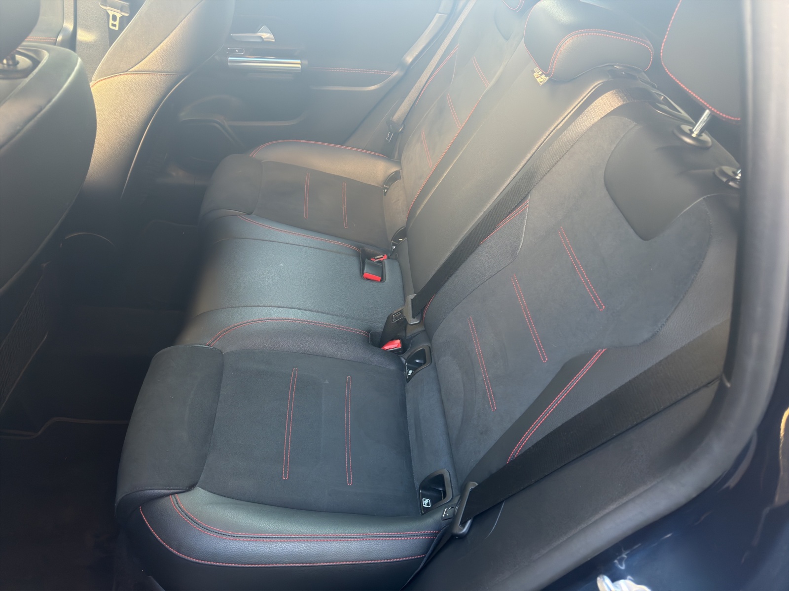 Image MERCEDES-BENZ B-200 B 200 4M AMG Line