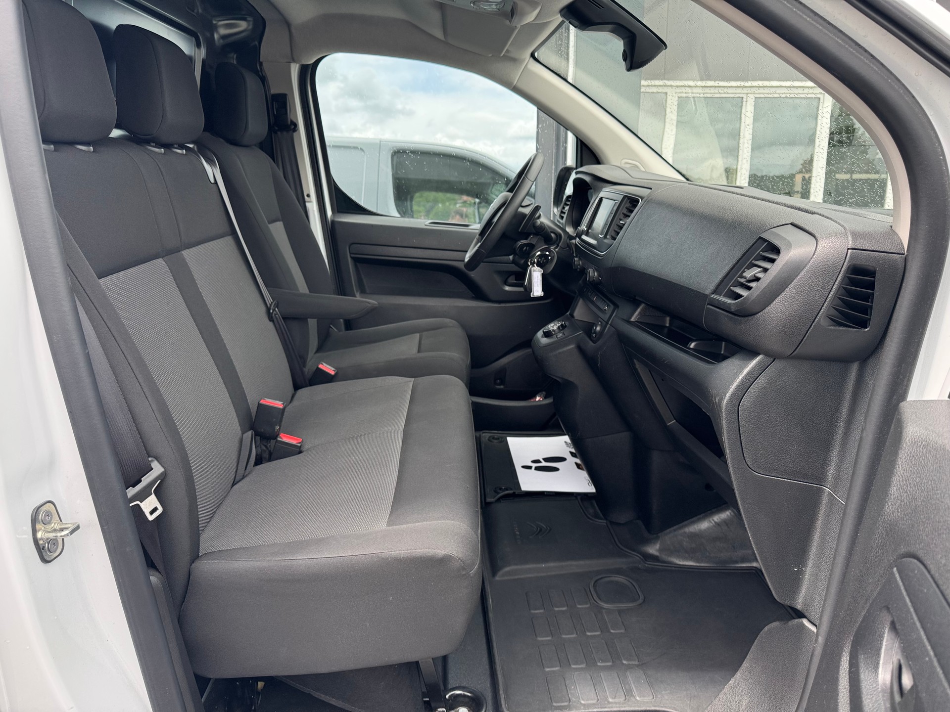 CITROEN Jumpy 2.0 BlueHDi 145 XL EAT8-image-3