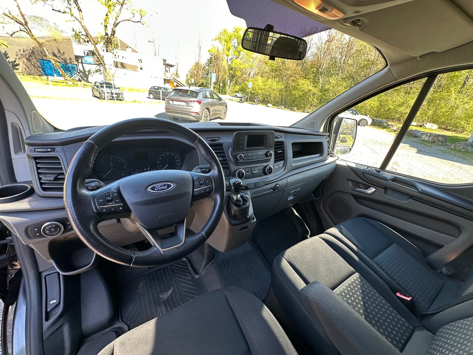 FORD Transit Custom 2.0 TDCi 130 Trend-image-12