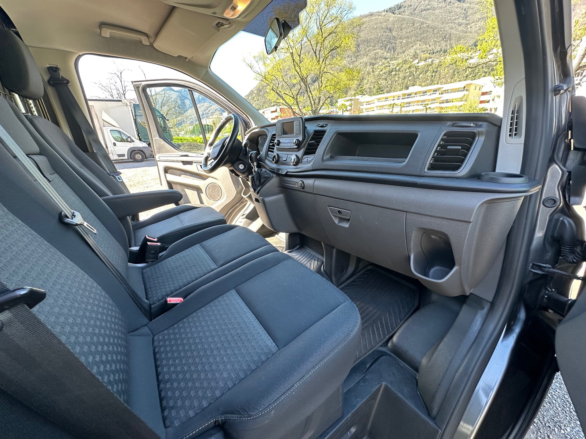 FORD Transit Custom 2.0 TDCi 130 Trend-image-3