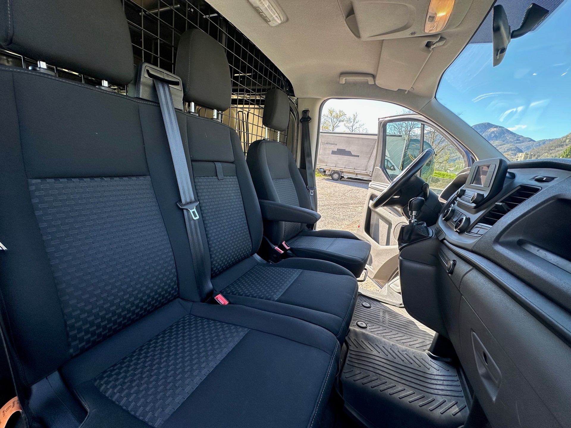 FORD Transit Custom 2.0 TDCi 130 Trend-image-9