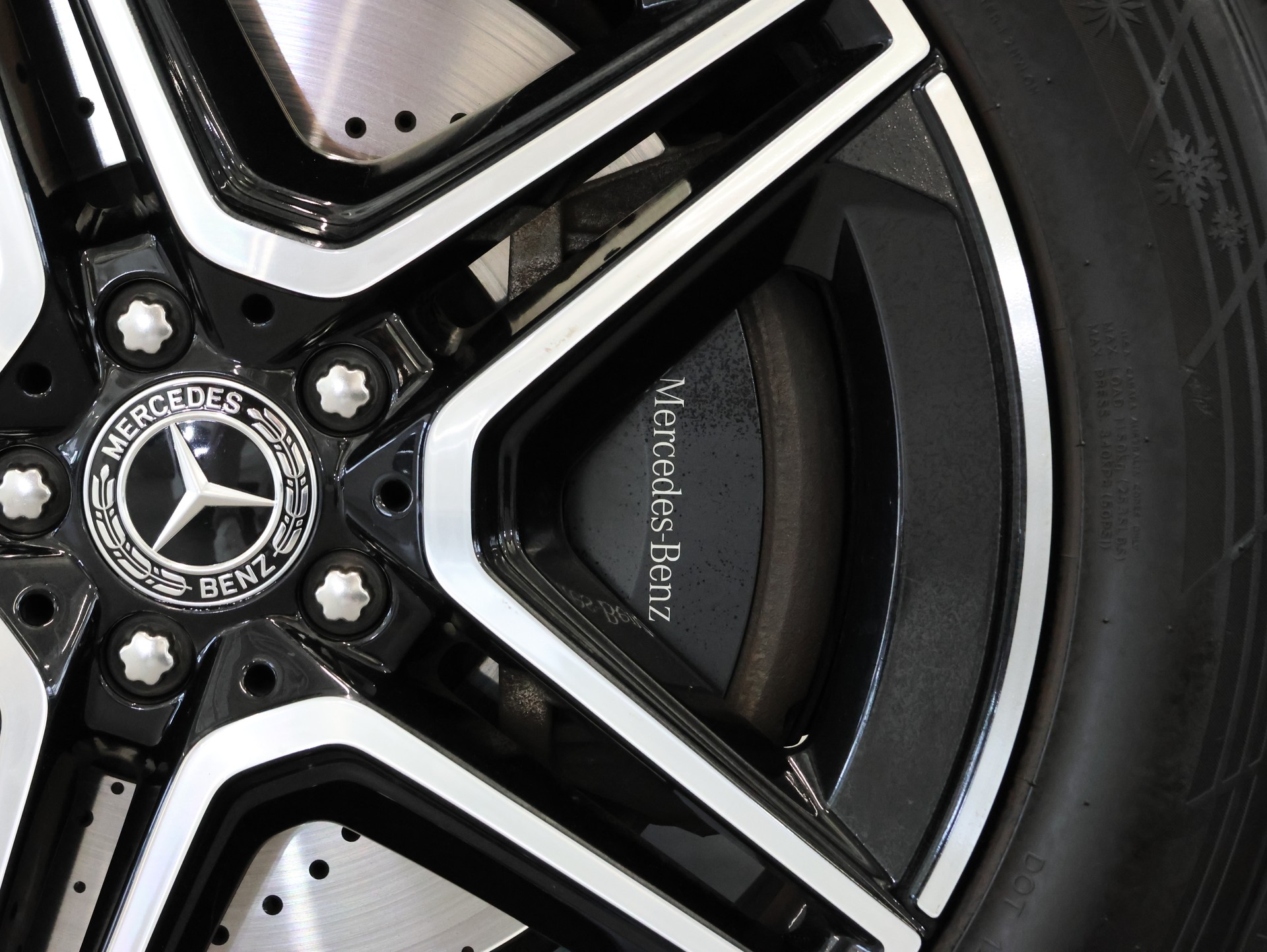 MERCEDES-BENZ GLE Coupé 300 d 4Matic+ 9G-Tronic *Panorama* *Burmester* *360 Kamera*-image-13