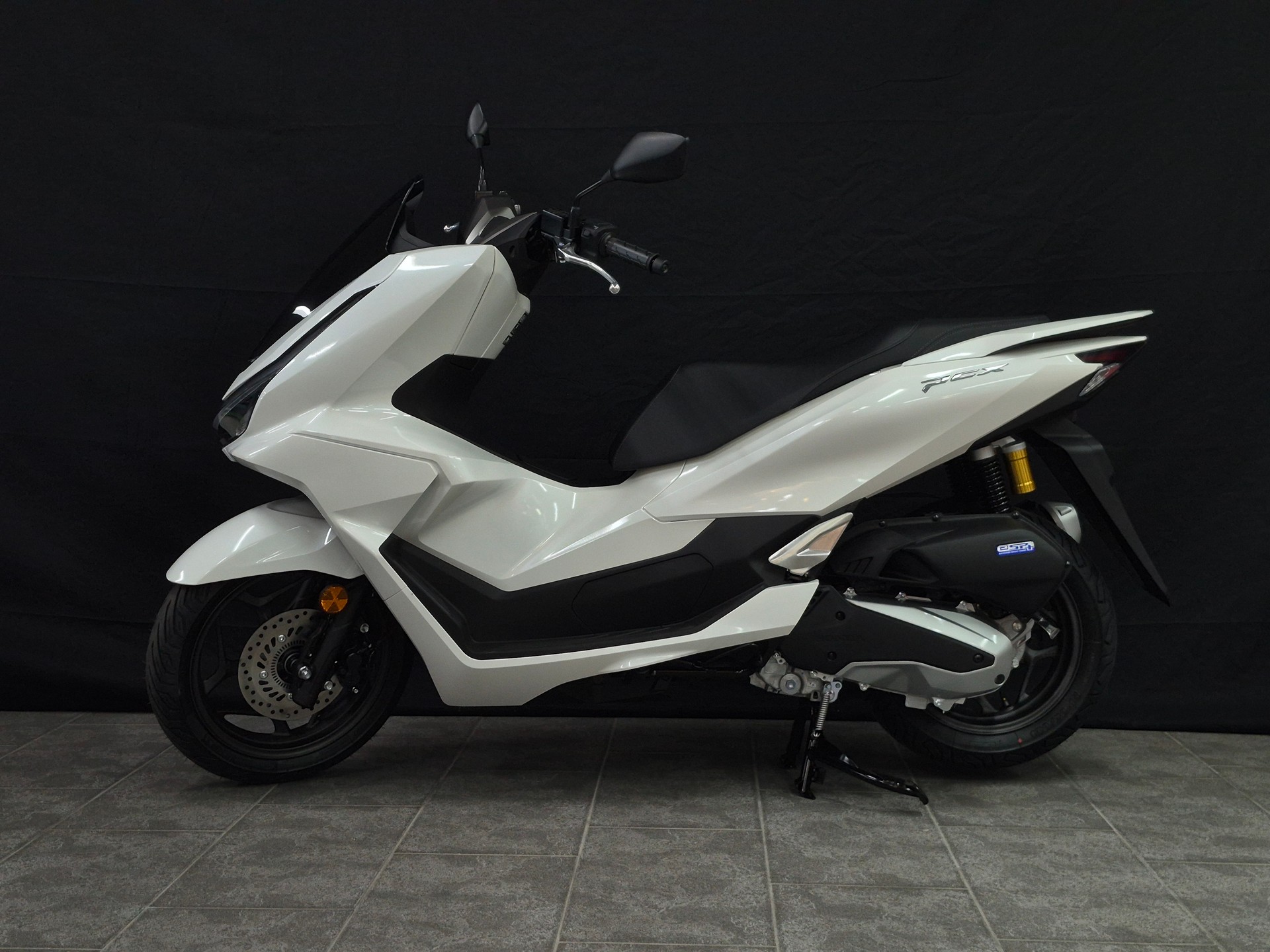 HONDA PCX 125 DX TFT. connectivity-image-4