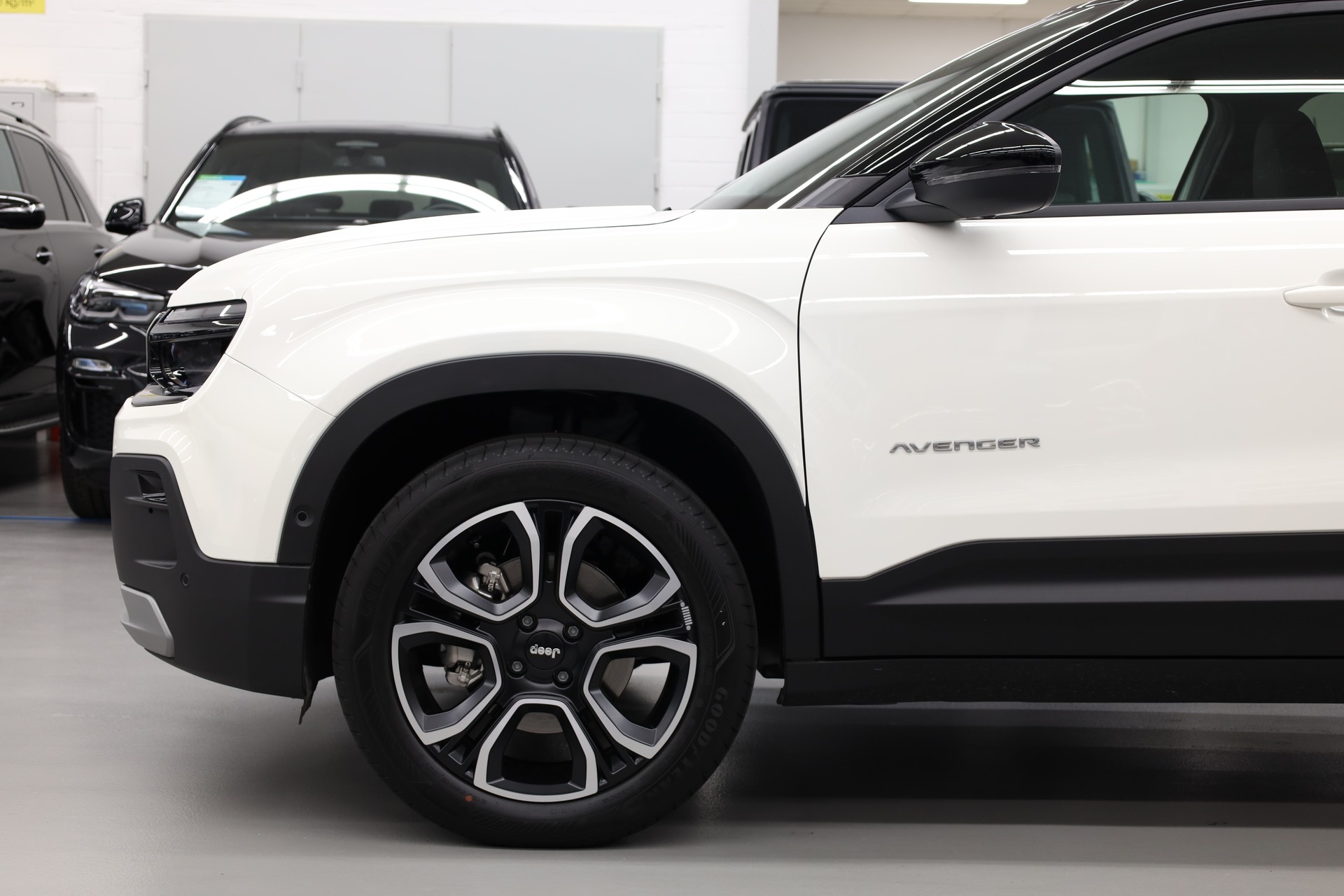 JEEP Avenger 1.2 MHEV Summit-image-10