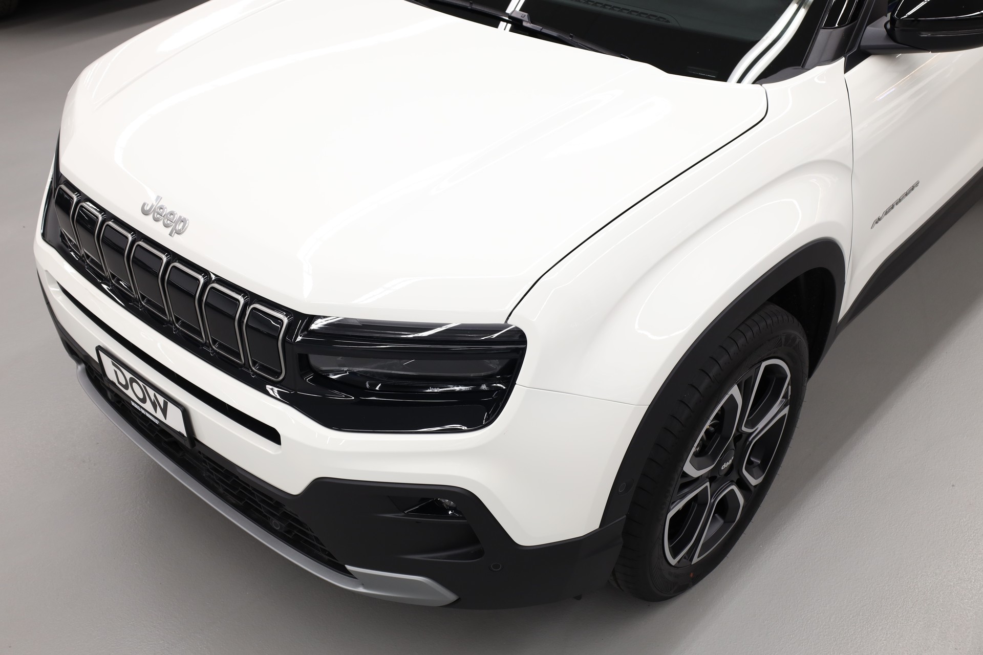 JEEP Avenger 1.2 MHEV Summit-image-4