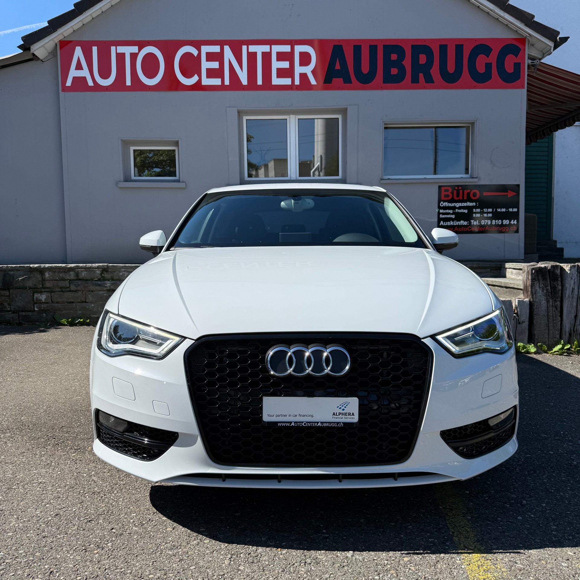 AUDI A3 2.0 TDI Ambition S-tronic-showroom-element-3