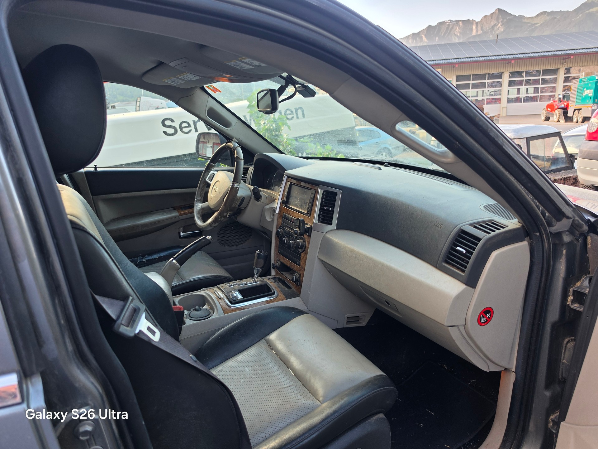 JEEP Grand Cherokee-image-5