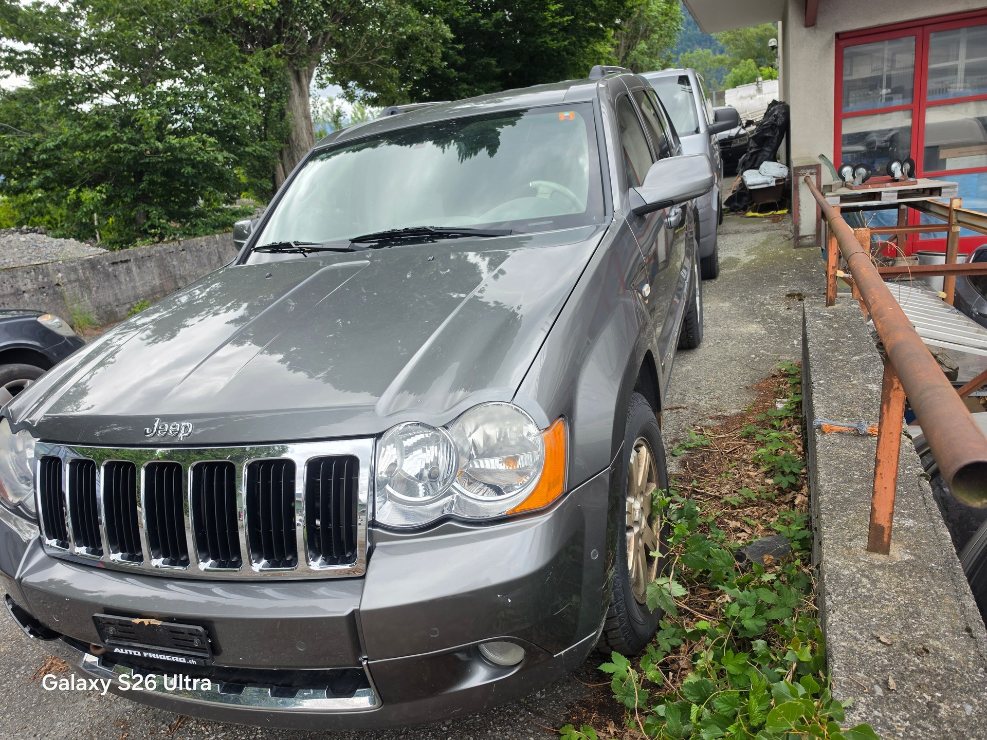 JEEP Grand Cherokee-image-2