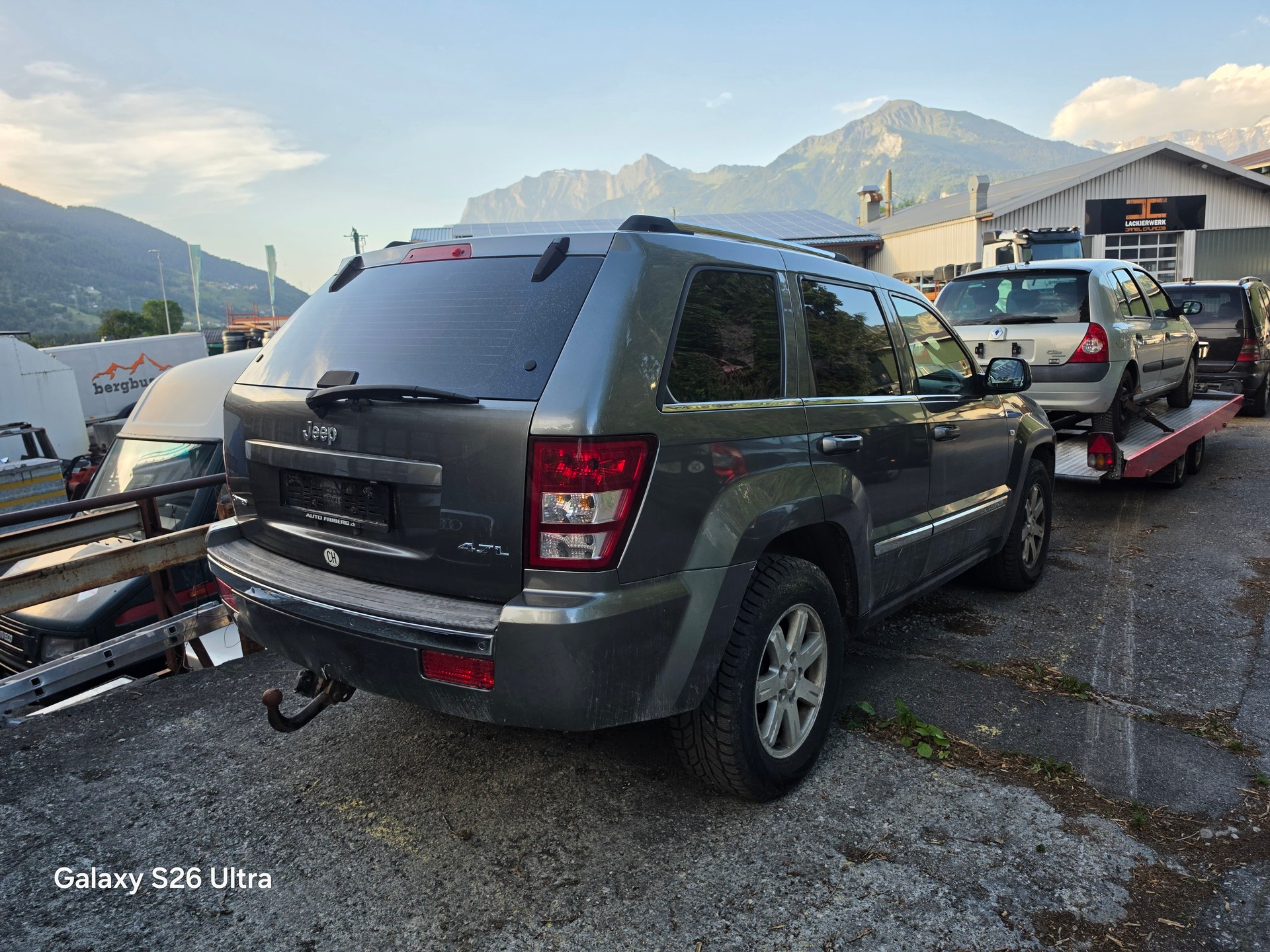 JEEP Grand Cherokee-image-3