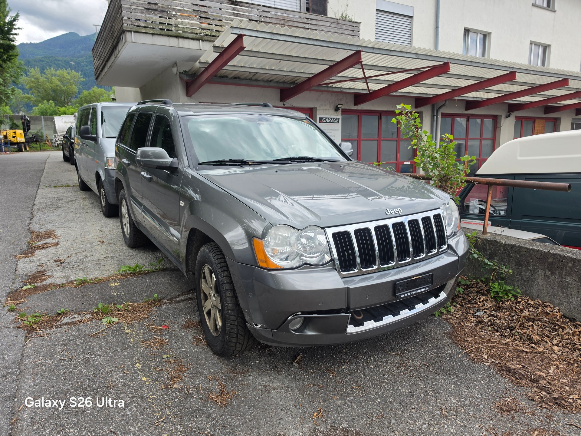 JEEP Grand Cherokee-image-1