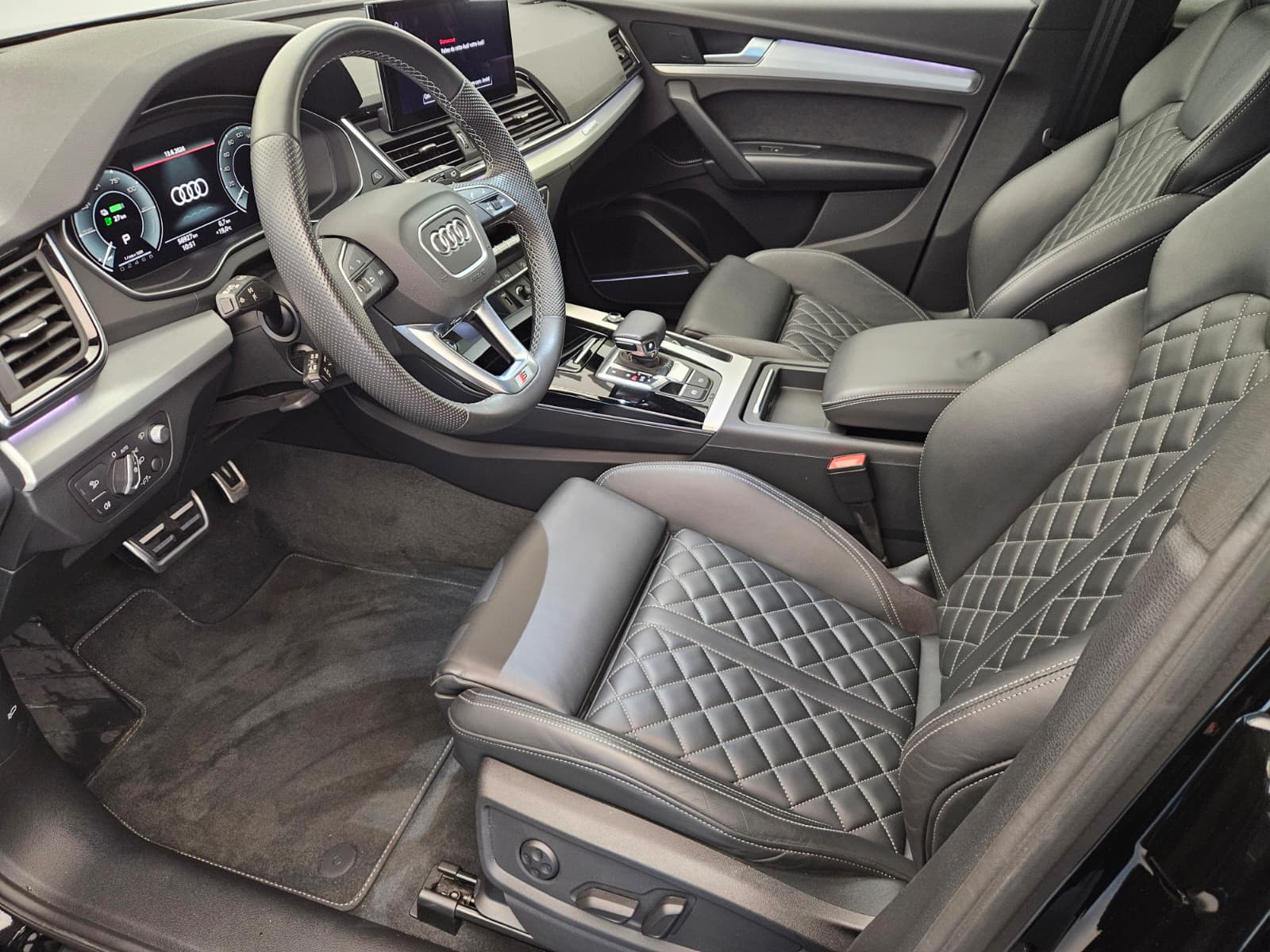 AUDI Q5 Sportback 50 TFSI e PHEV Black Edition quattro S-tronic-image-10