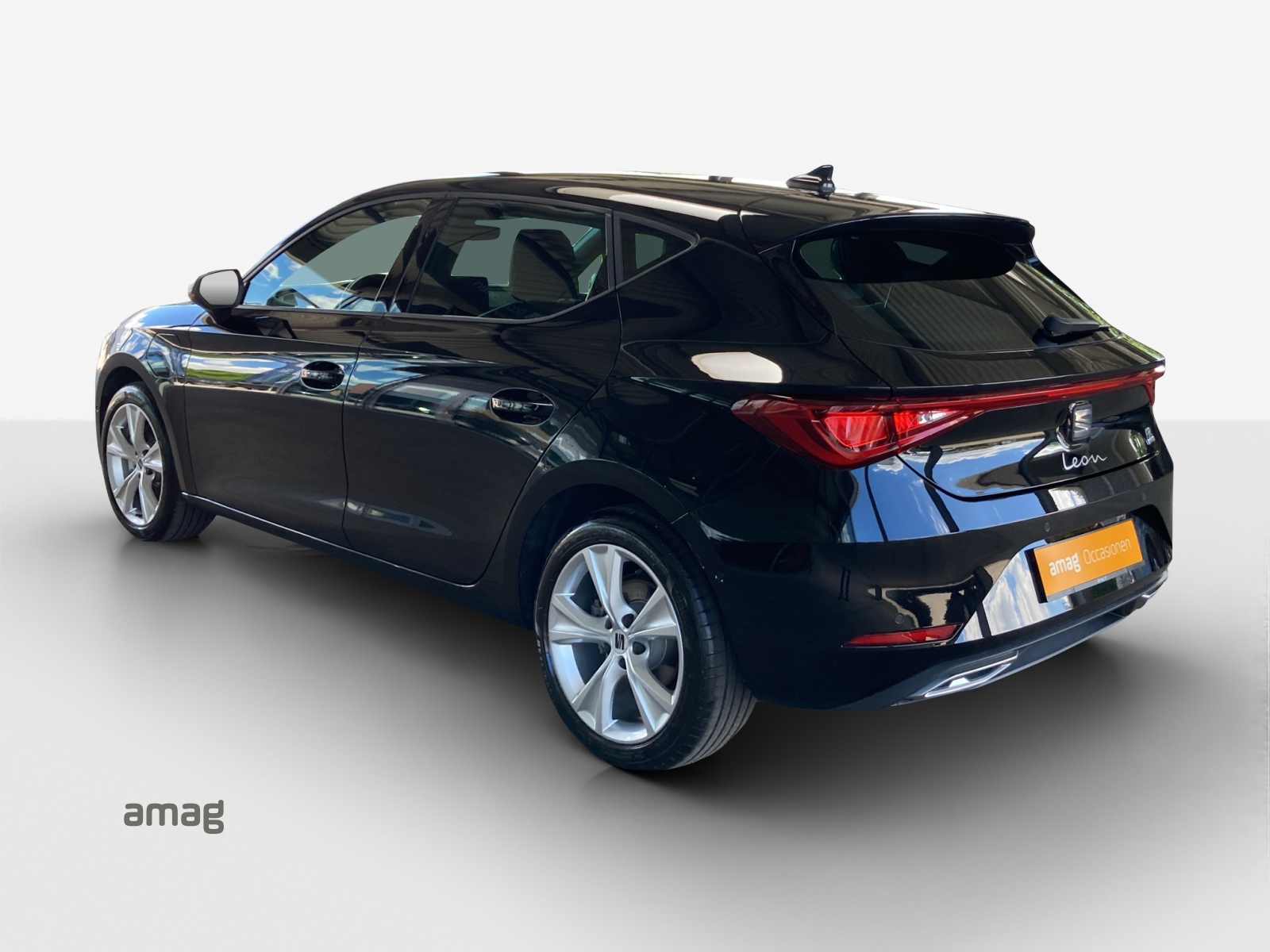 SEAT Leon 1.5 eHybrid pHEV DSG FR-image-2
