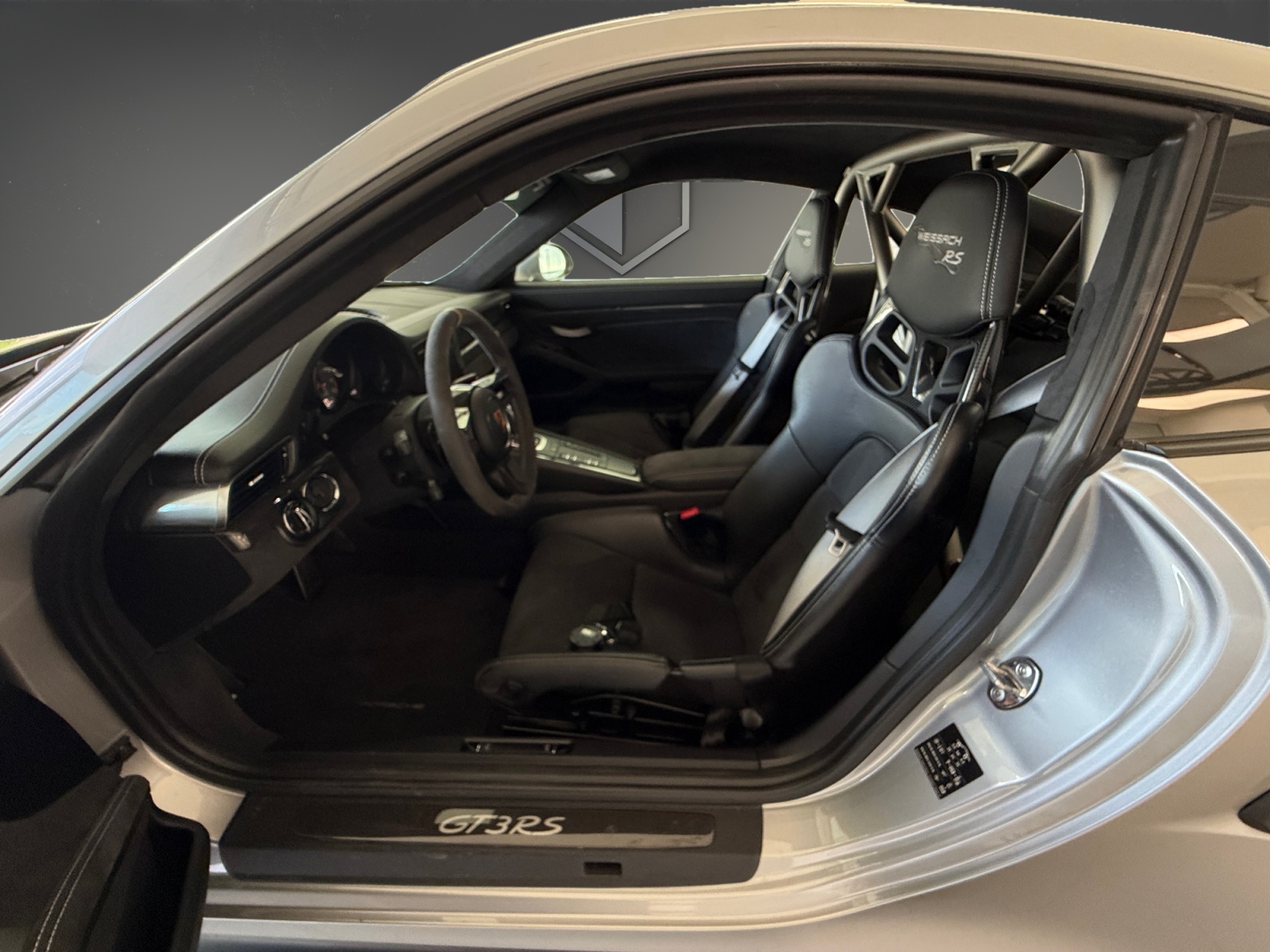 PORSCHE 911 GT3 RS PDK Weissach-image-10