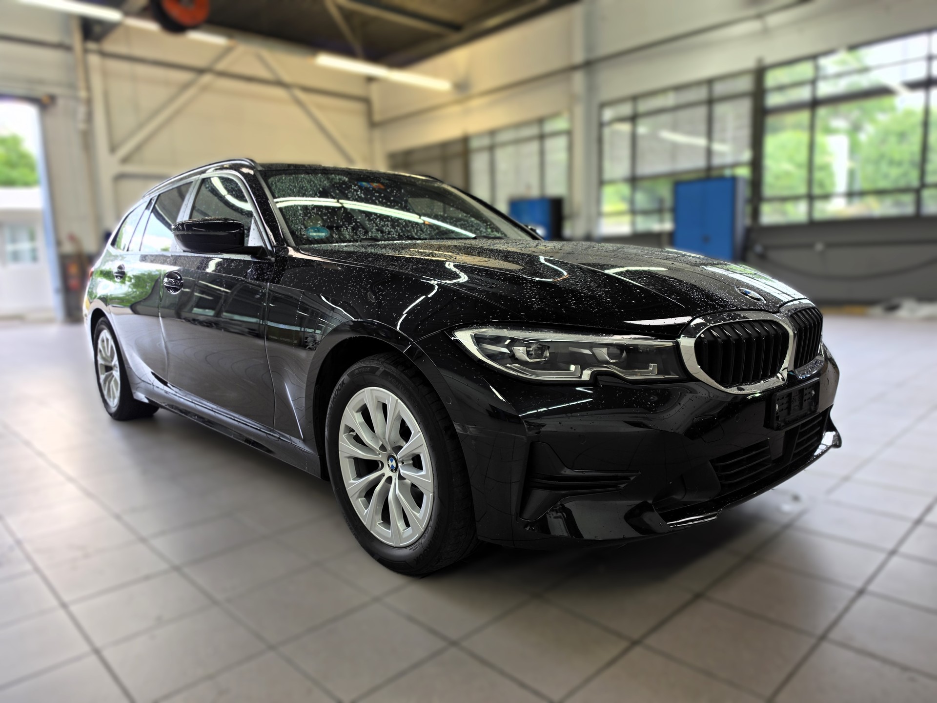 BMW 318d 48V Touring Steptronic-image-6