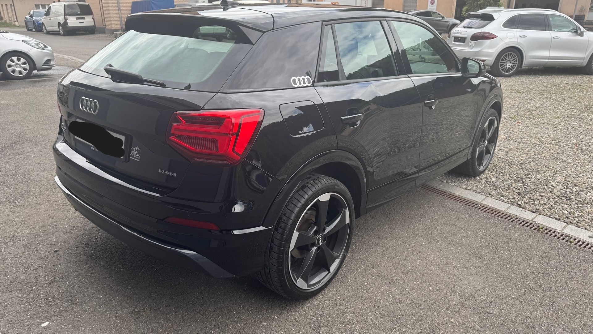 AUDI 2.0 TDI 190 quattro S-Tronic-image-2