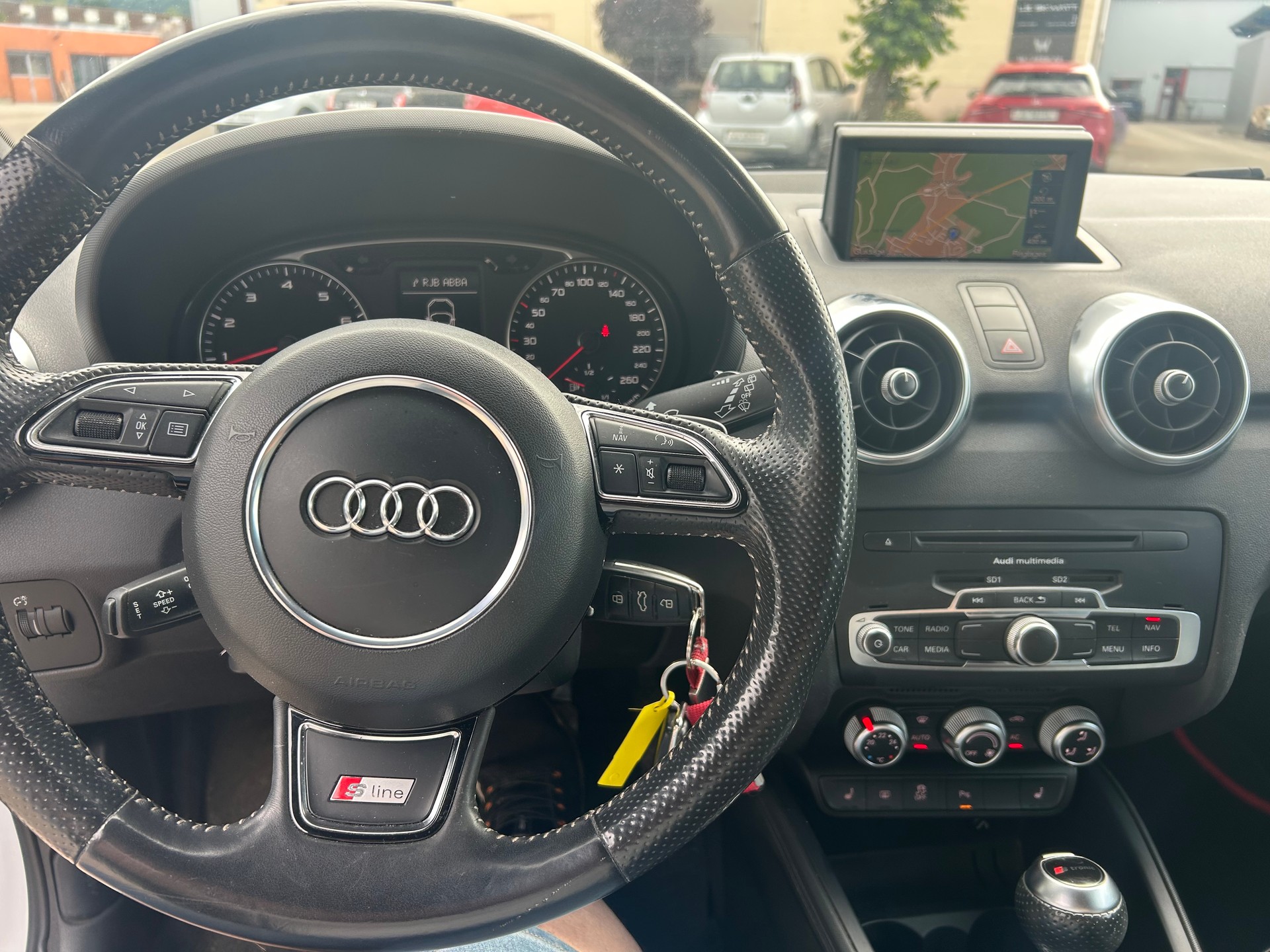 AUDI A1 Sportback Sport 1.4 TFSI Sline amb. S-tronic-image-8