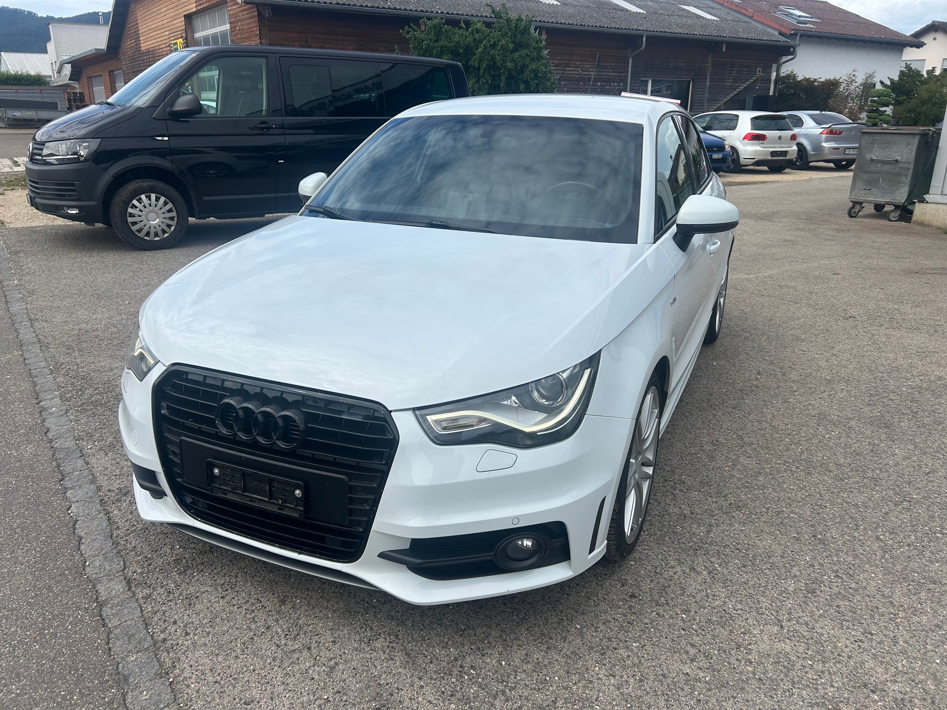 AUDI A1 Sportback Sport 1.4 TFSI Sline amb. S-tronic-image-3