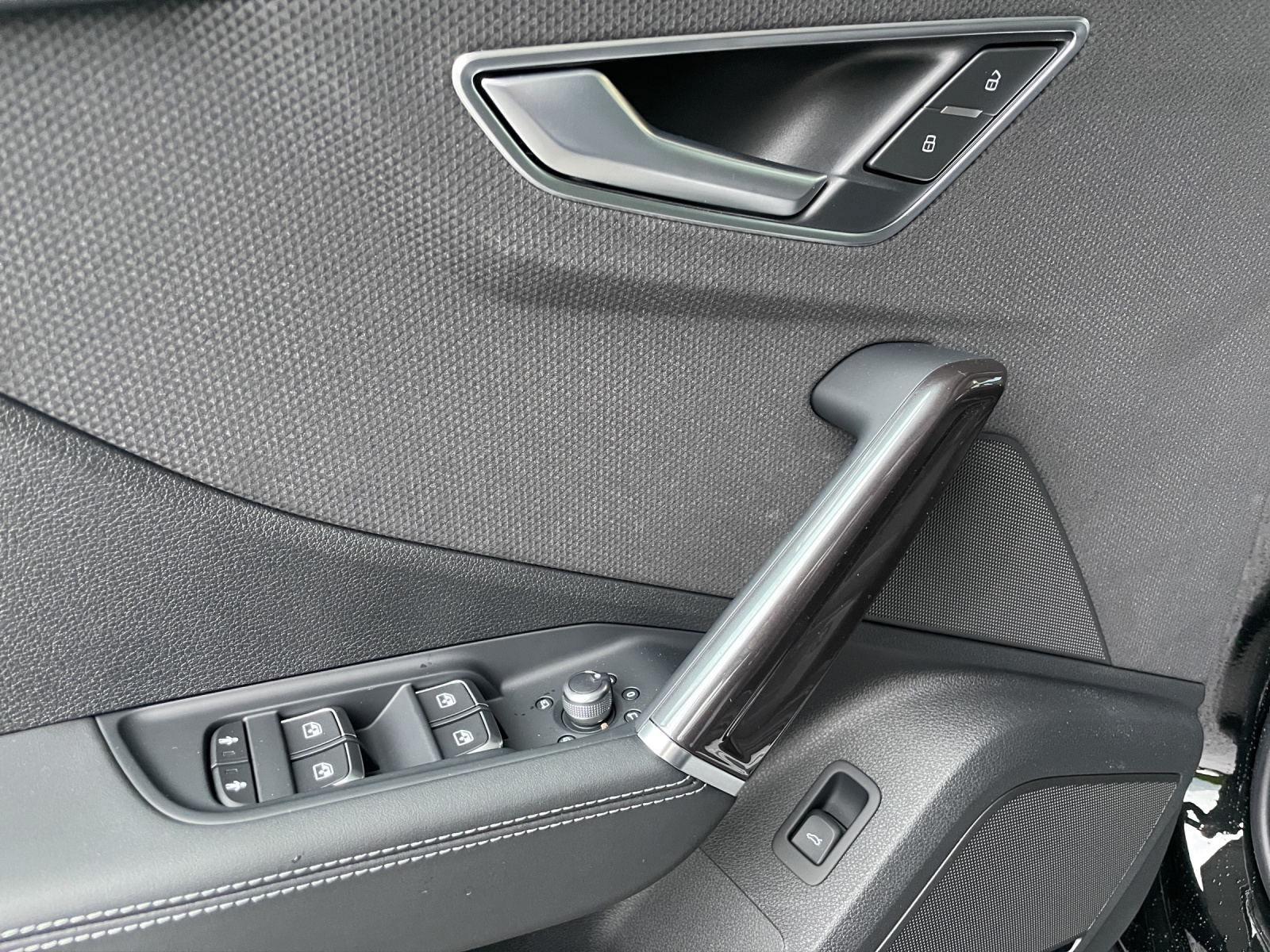 AUDI Q2 40 TFSI S line Attraction quattro S-tronic-image-8