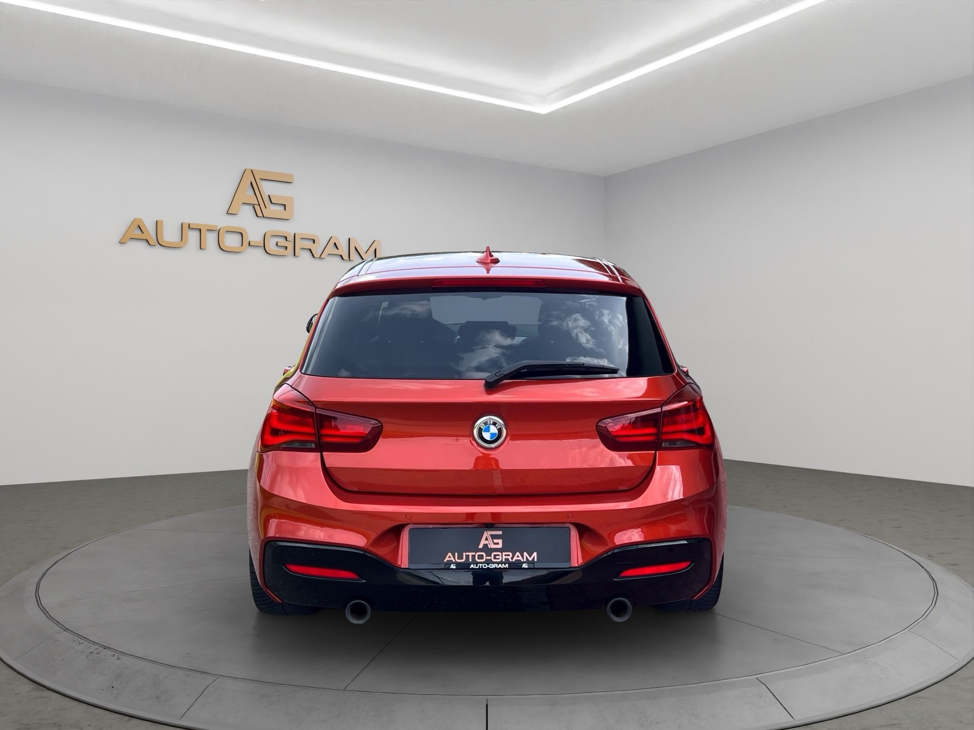 BMW M140i xDrive Steptronic-image-3