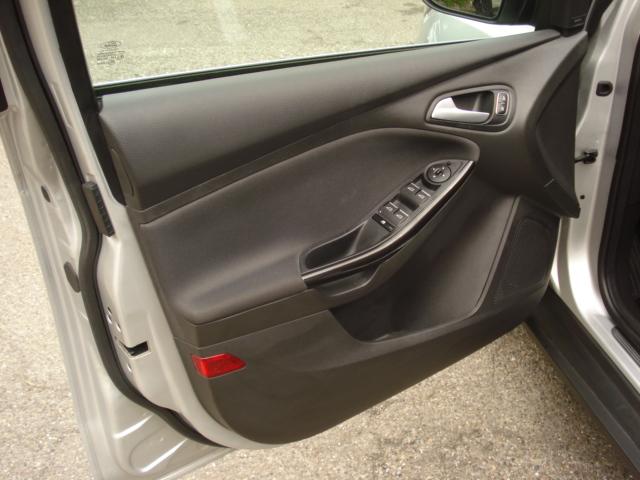 FORD Focus 1.5i EcoB SCTi 150 Titanium X-image-11