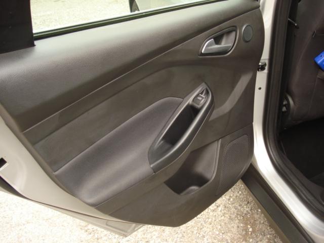 FORD Focus 1.5i EcoB SCTi 150 Titanium X-image-8