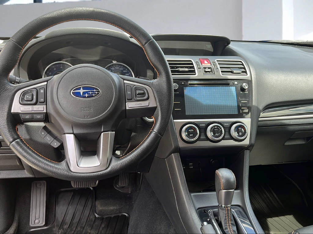 SUBARU XV 2.0i Swiss Three-image-8