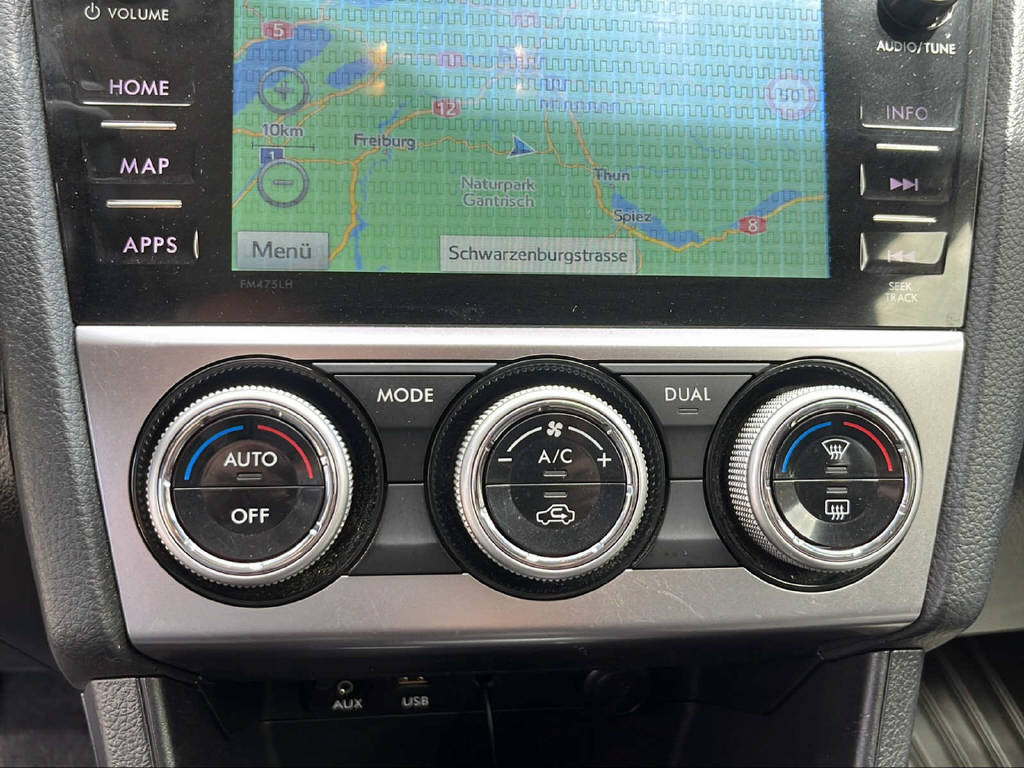 SUBARU XV 2.0i Swiss Three-image-11