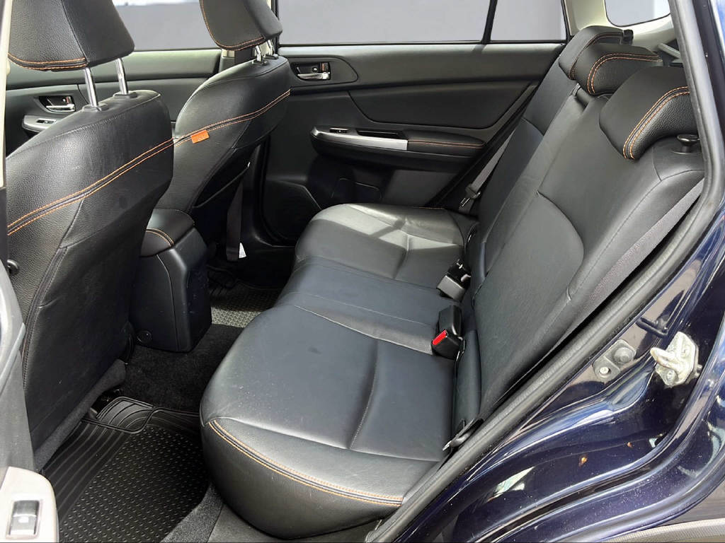 SUBARU XV 2.0i Swiss Three-image-19