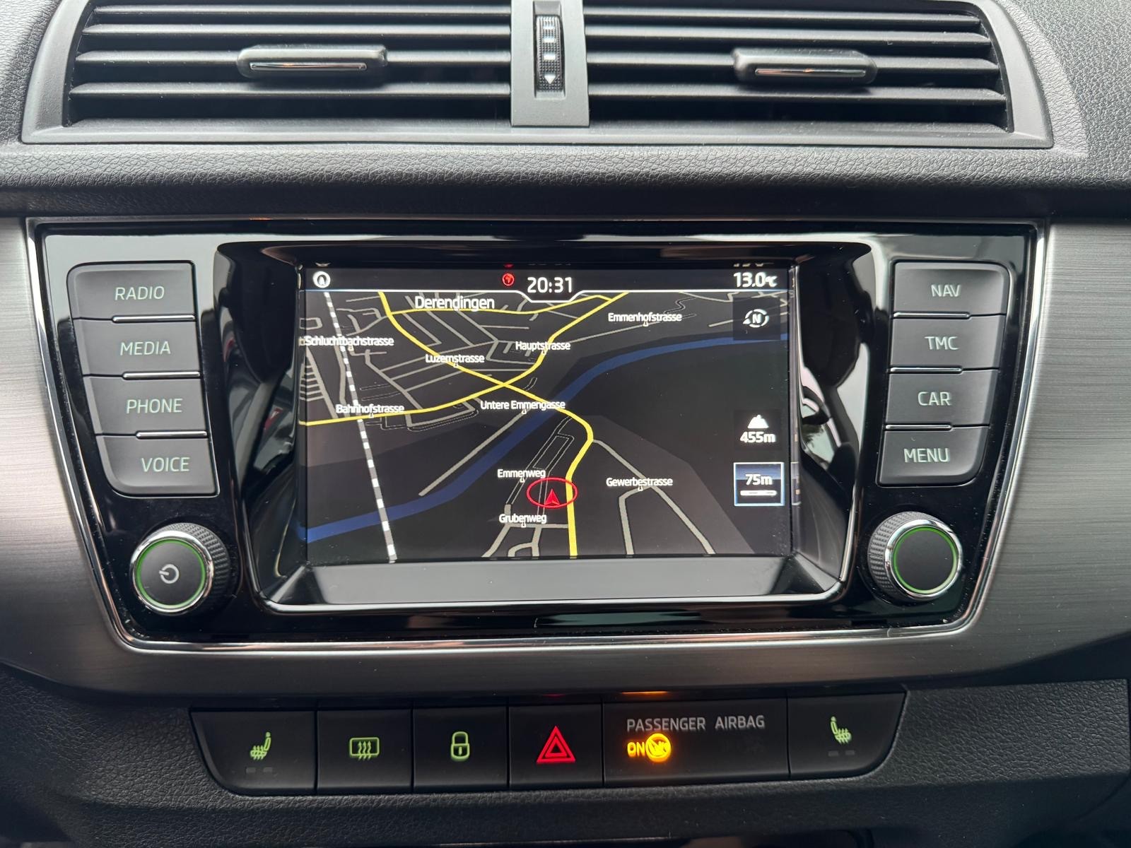 SKODA Fabia 1.0 TSI Ambition-image-9