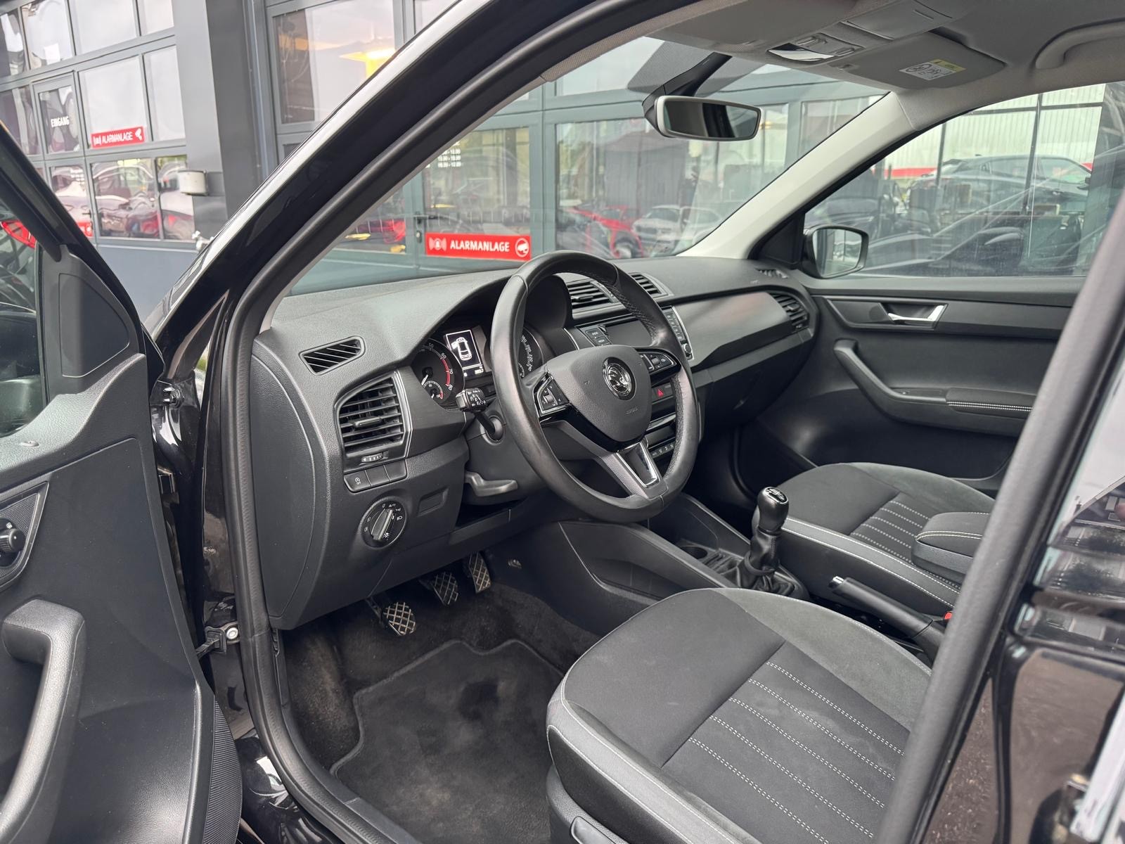 SKODA Fabia 1.0 TSI Ambition-image-7