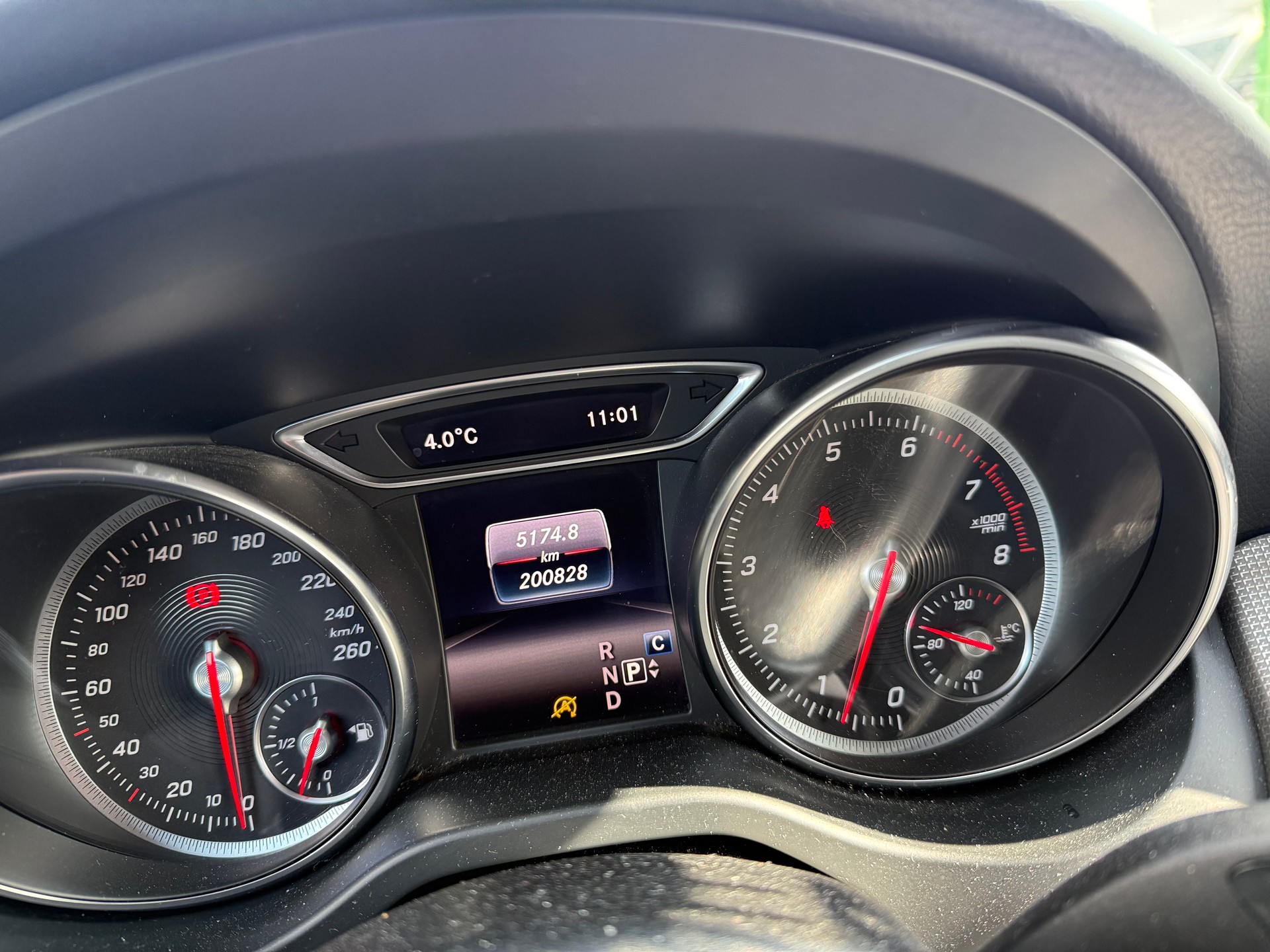 MERCEDES-BENZ CLA Shooting Brake 180 AMG Line 7G-DCT-image-9