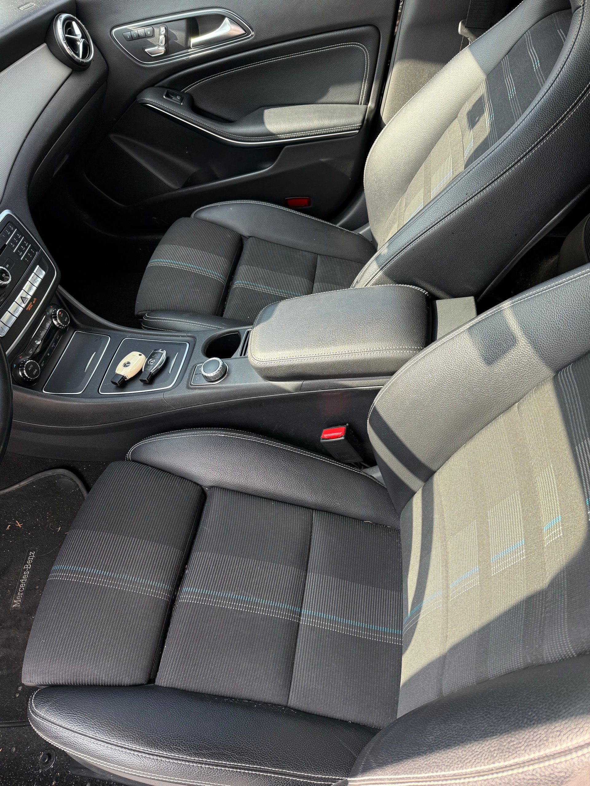 MERCEDES-BENZ CLA Shooting Brake 180 AMG Line 7G-DCT-image-5