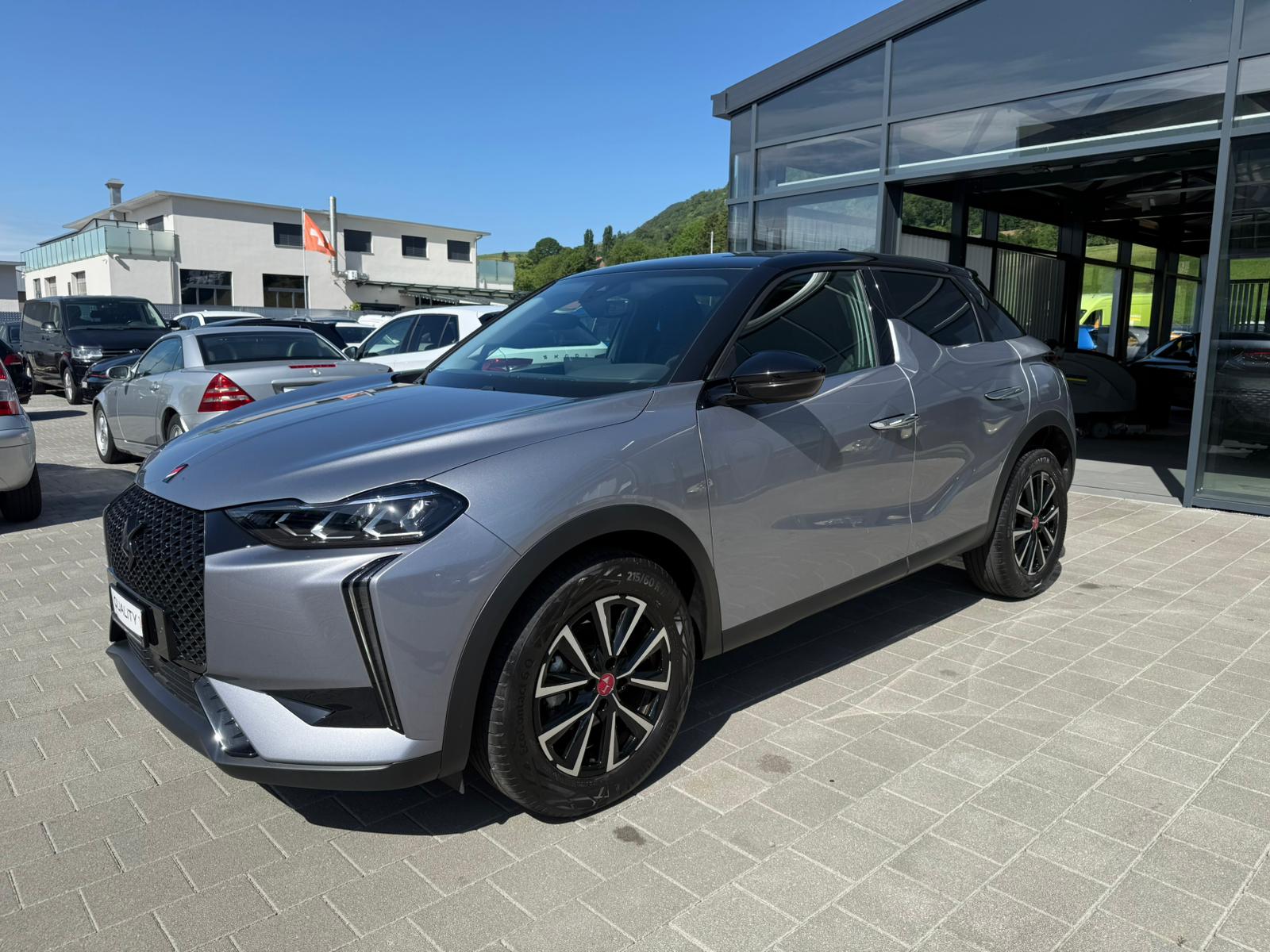 DS AUTOMOBILES DS 3 1.2 PureTech Ligne Noire EAT8-image-1