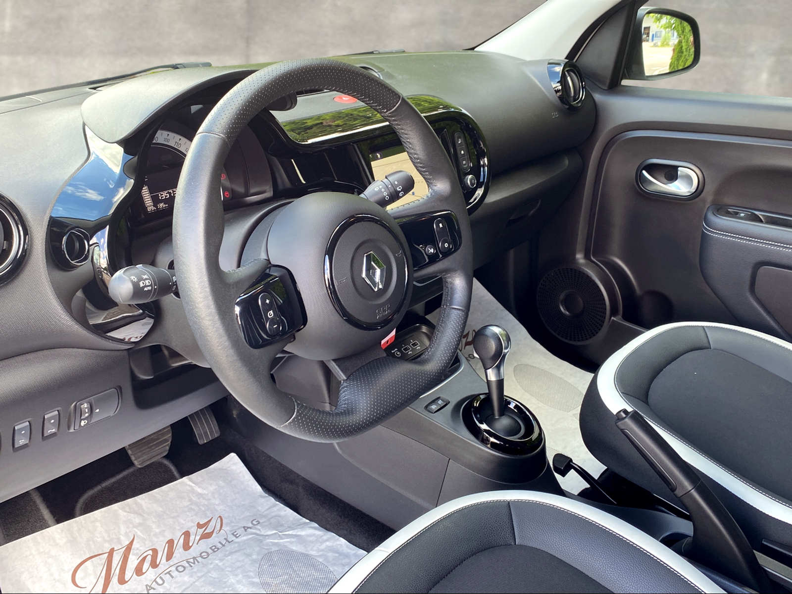 RENAULT Twingo Electric 81PS Urban Night **Elektrisches-Stoff-Schiebedach**-image-5