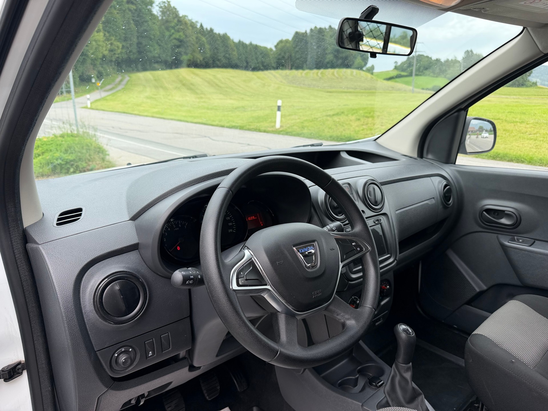 DACIA Dokker Van SCe 100 S&S Essential Verblecht-image-6