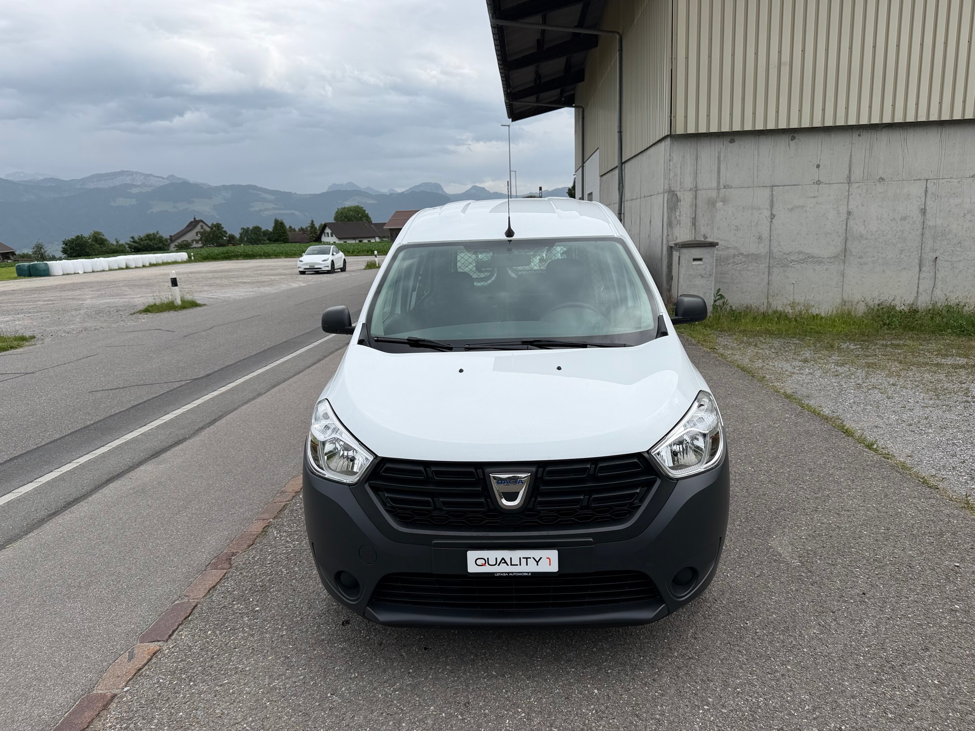DACIA Dokker Van SCe 100 S&S Essential Verblecht-image-4