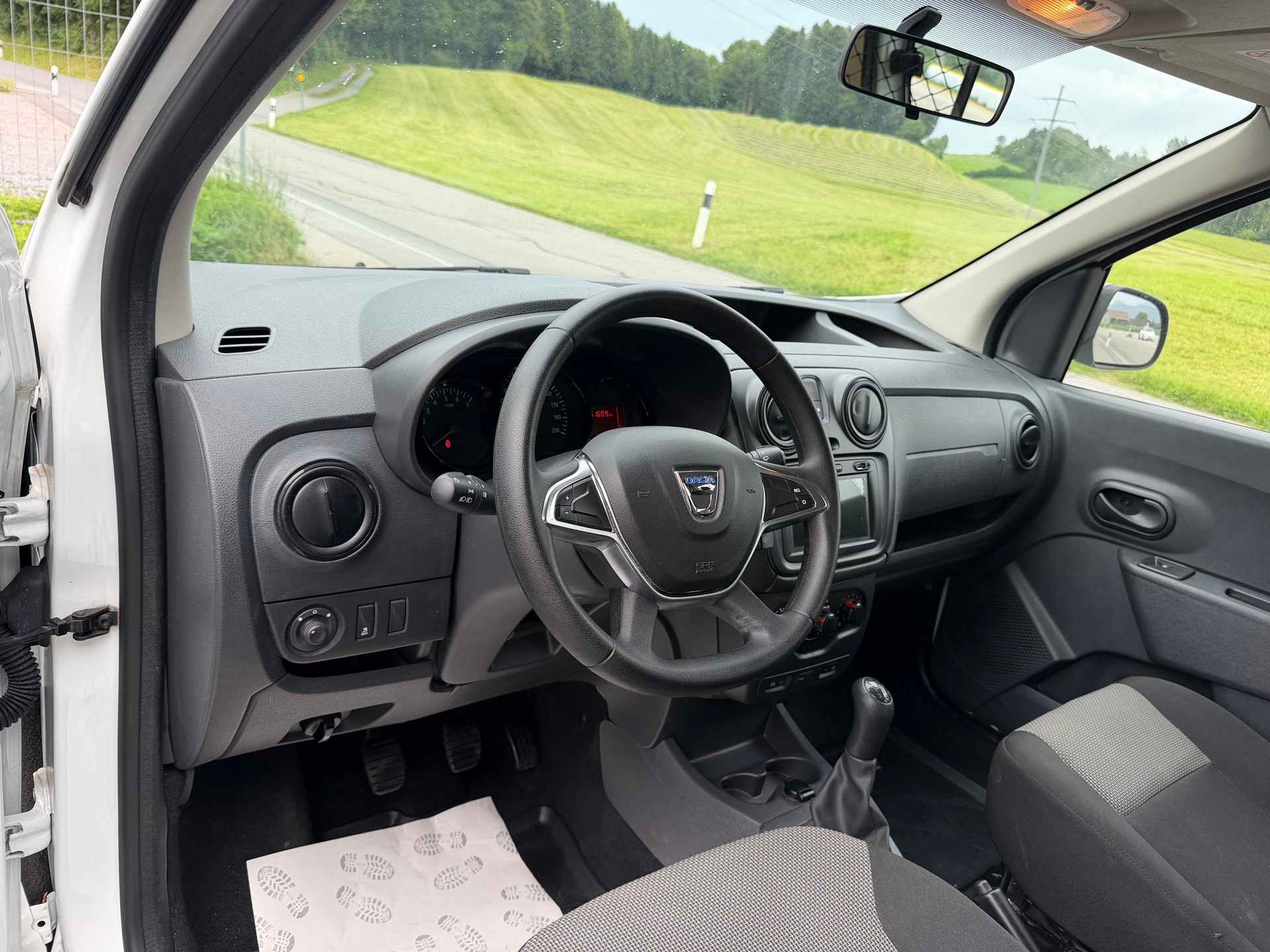 DACIA Dokker Van SCe 100 S&S Essential Verblecht-image-7