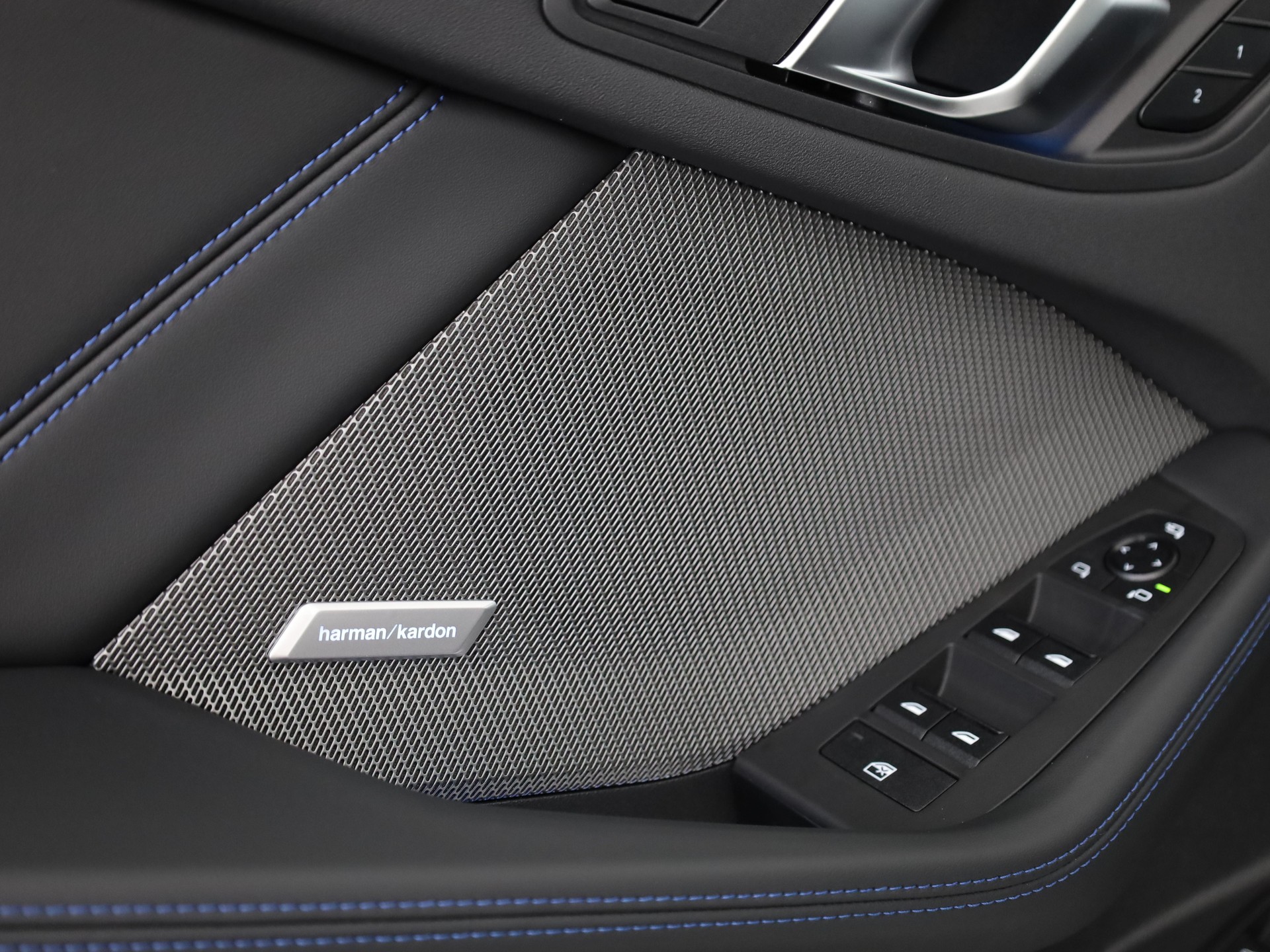 BMW 120d-image-10
