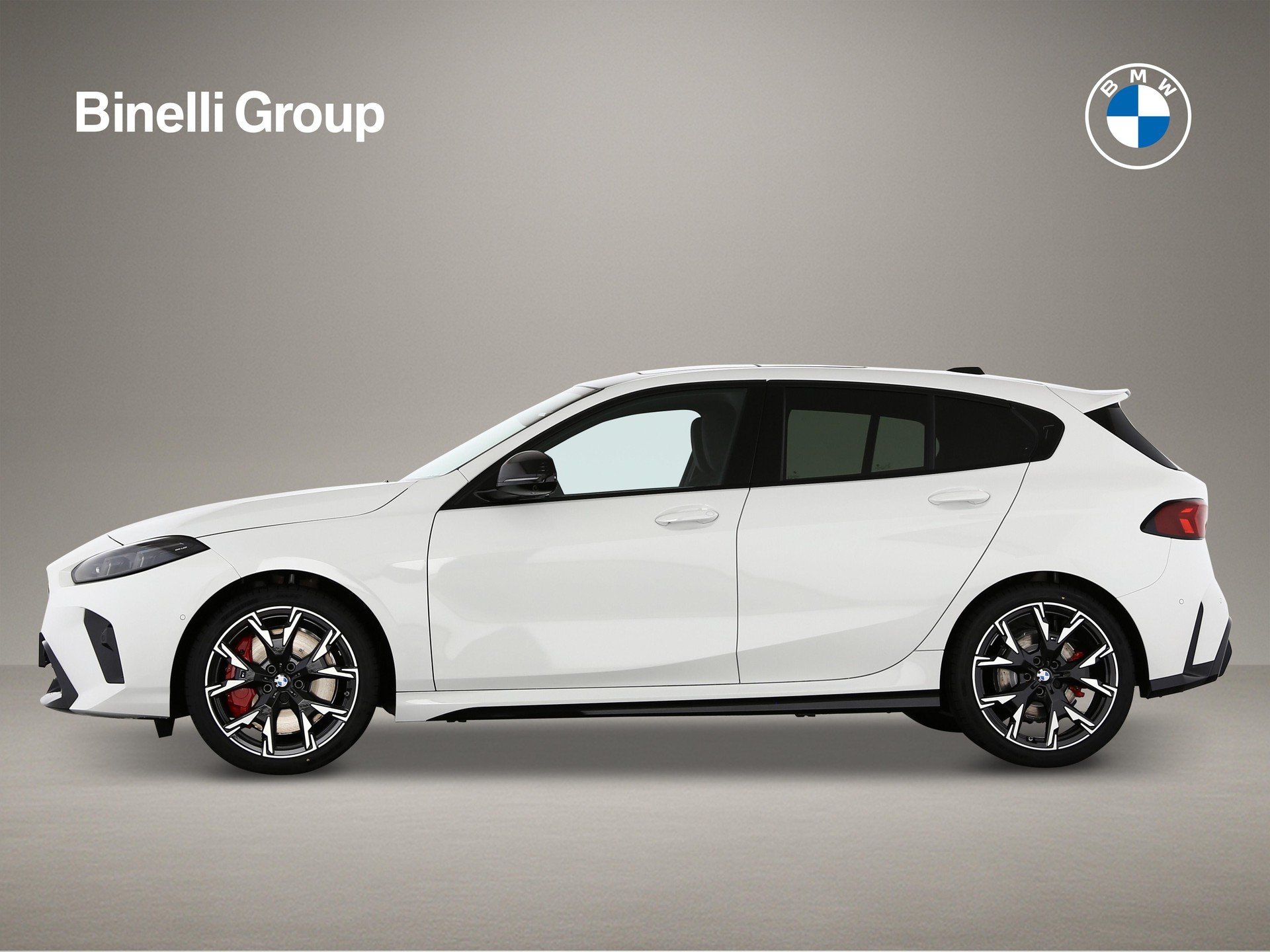 BMW 120d-showroom-element-2