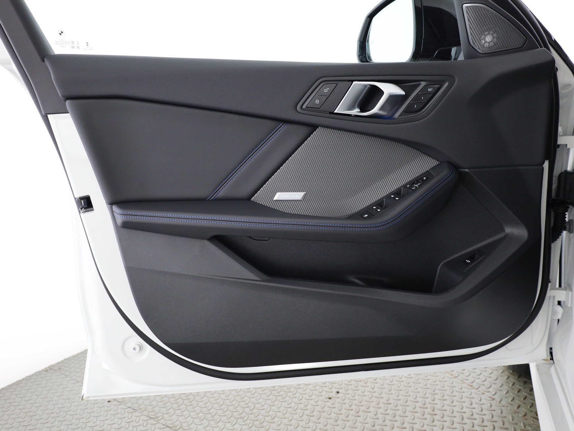 BMW 120d-image-9