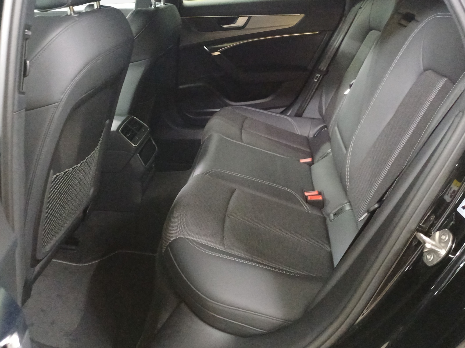 AUDI A6 Avant 50 TFSIe Attraction advanced quattro S-tronic-image-11