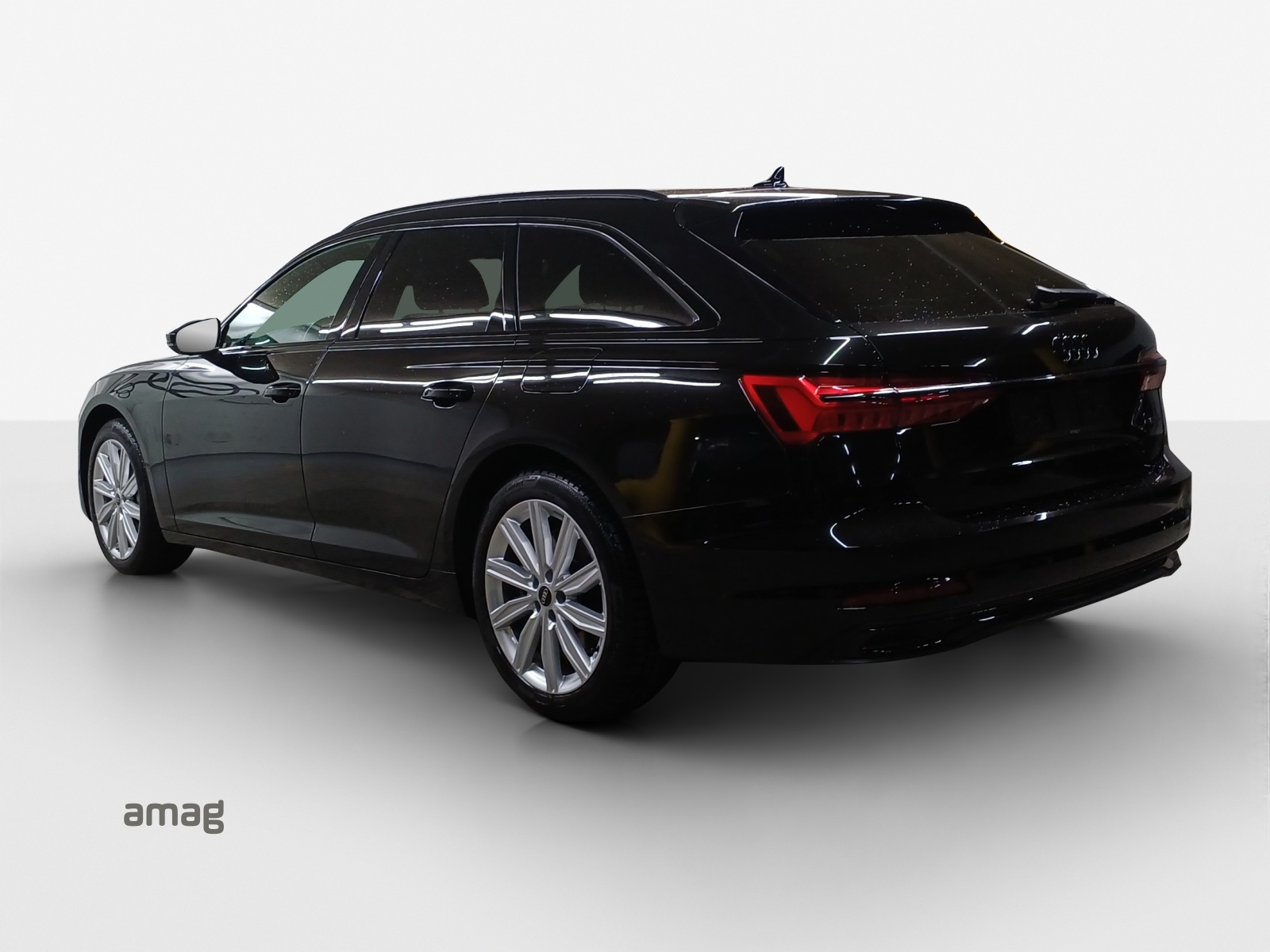 AUDI A6 Avant 50 TFSIe Attraction advanced quattro S-tronic-image-2