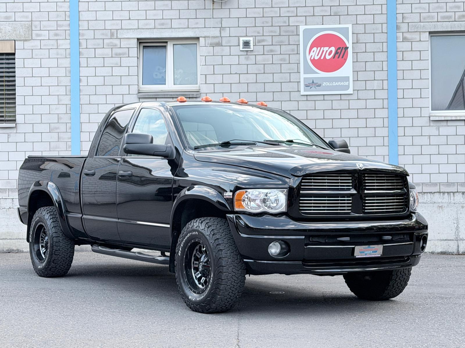 DODGE RAM 1500 QUAD CAB 5.7 HEMI V8 4x4-image-1