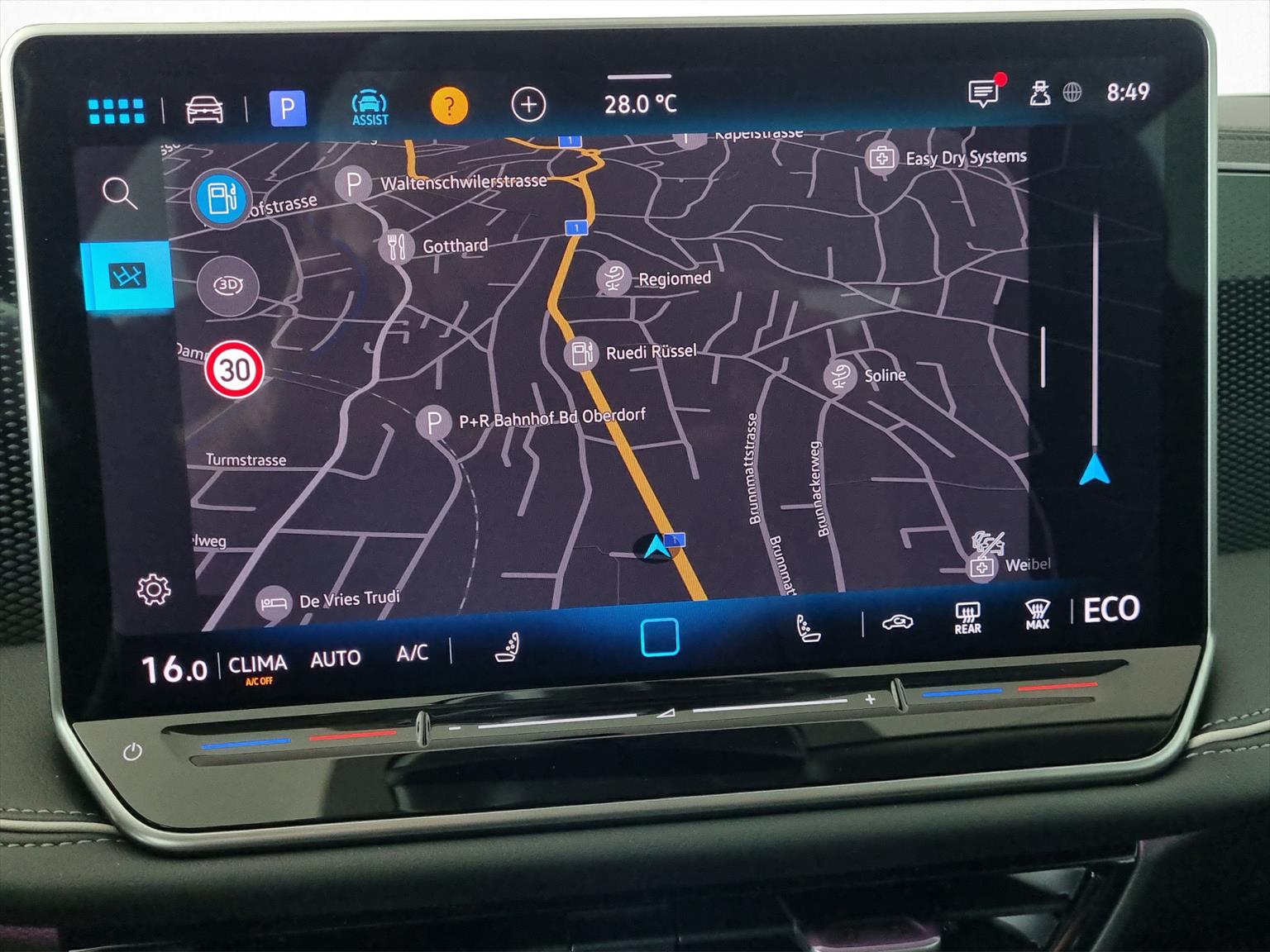 VW Passat Variant 1.5 TSI evo2 PHEV Business-image-13