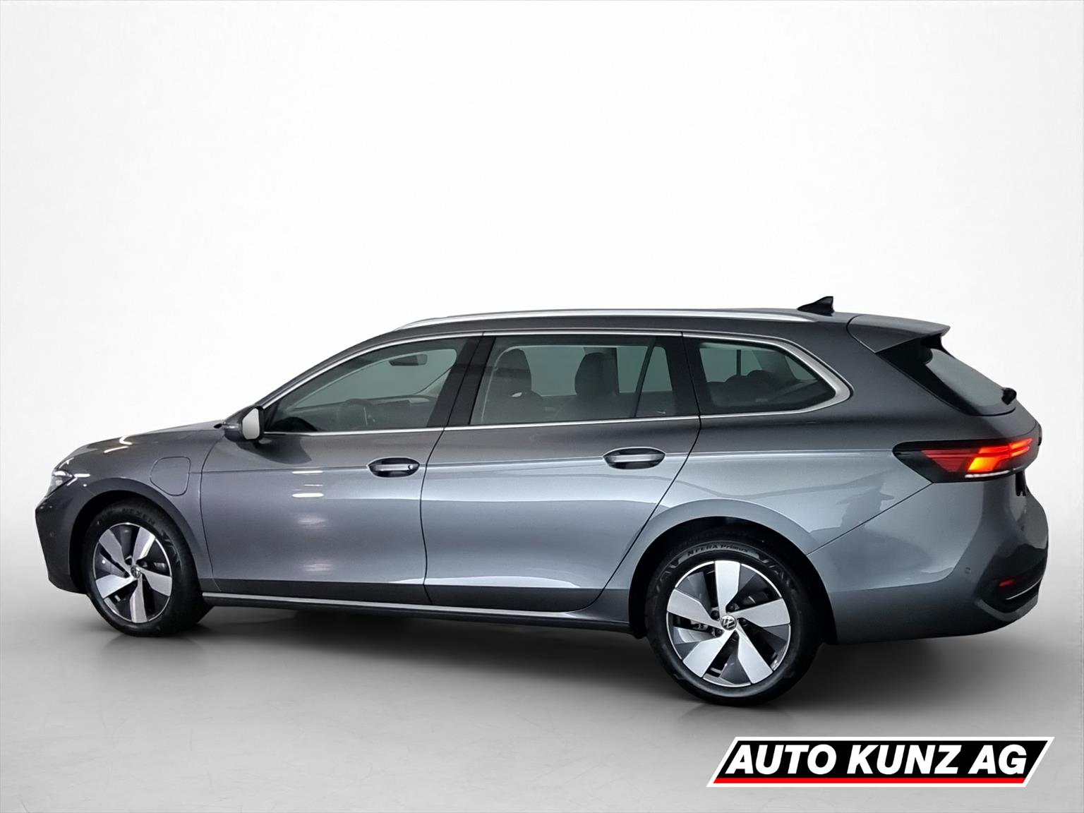 VW Passat Variant 1.5 TSI evo2 Plug-In- Hybrid Busine-showroom-element-3
