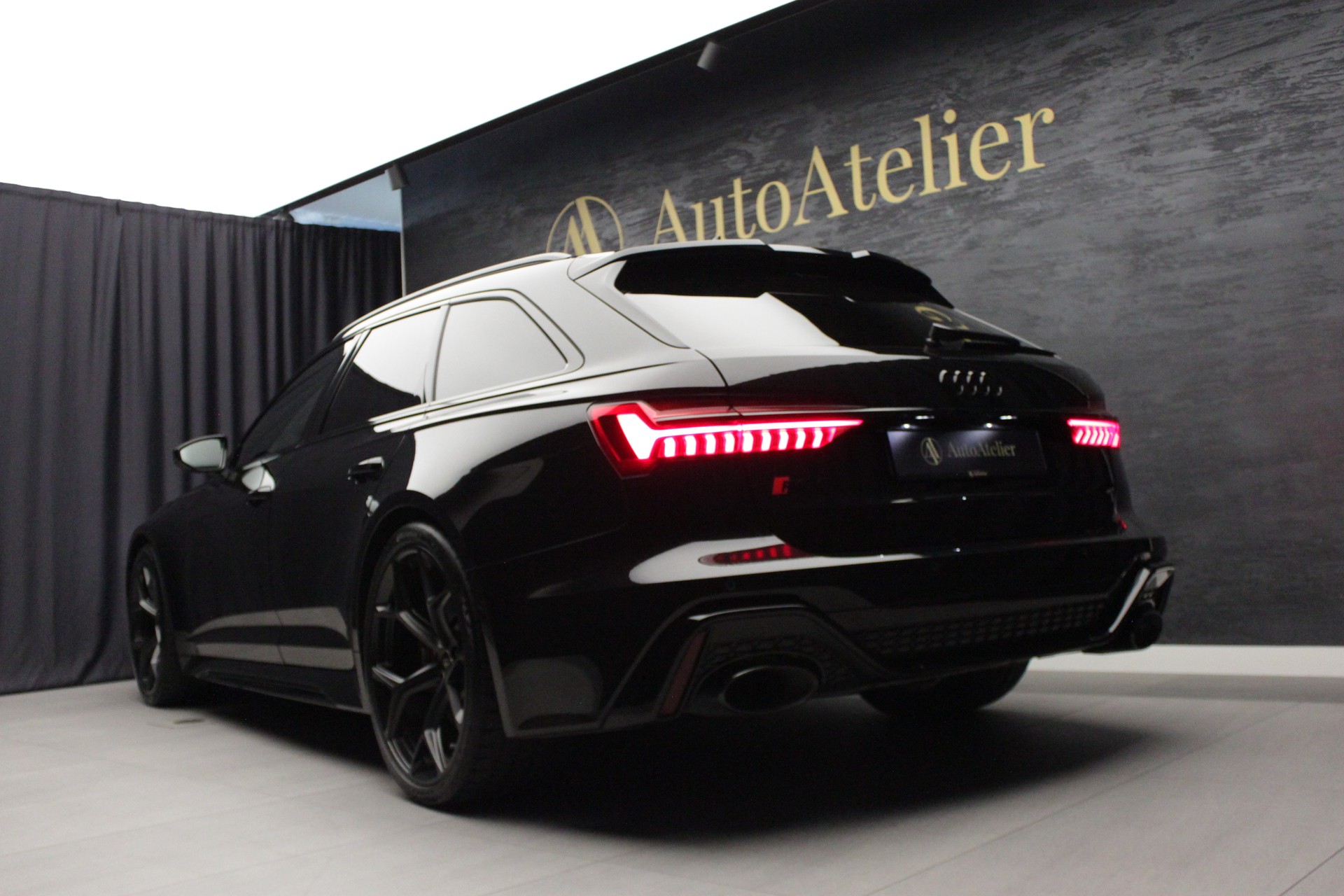 AUDI RS6 Avant 4.0 TFSI V8 Performance quattro-image-11
