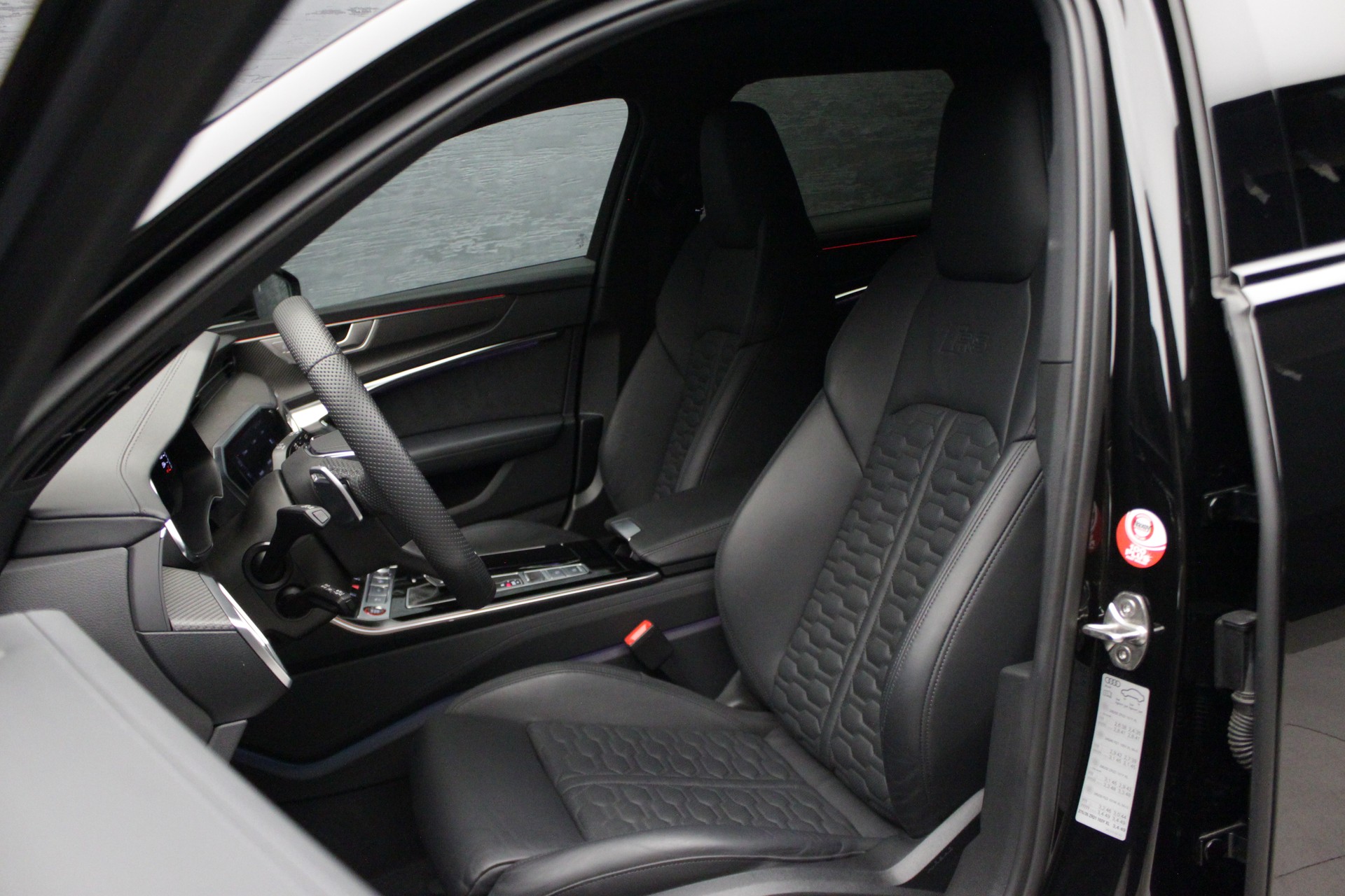 AUDI RS6 Avant 4.0 TFSI V8 Performance quattro-image-15