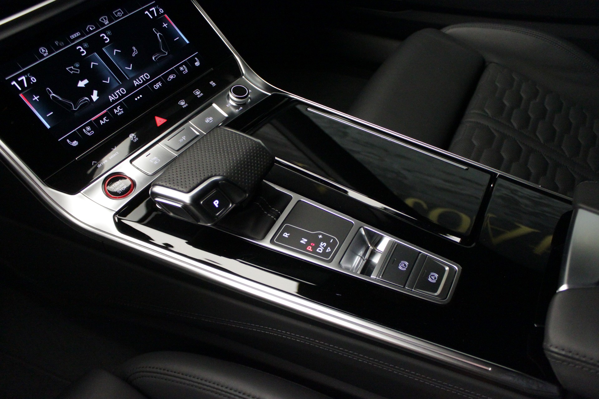 AUDI RS6 Avant 4.0 TFSI V8 Performance quattro-image-17
